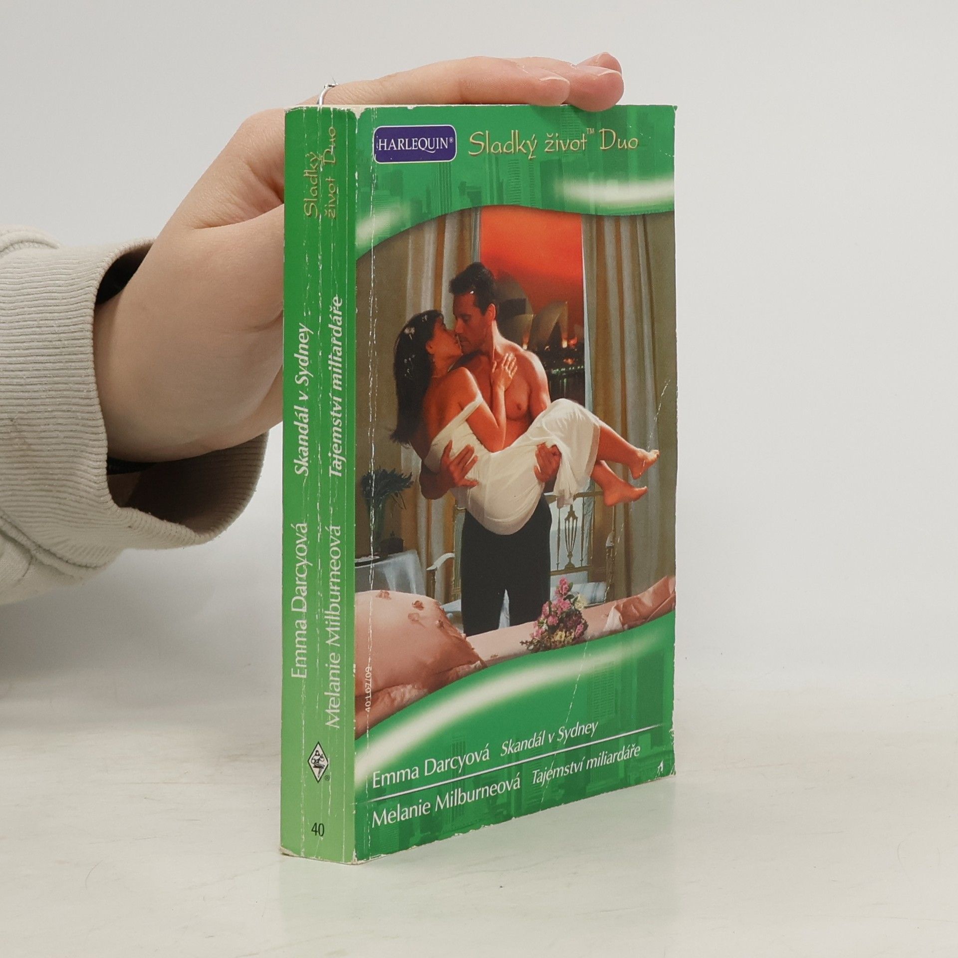 Emma Darcy Skandál v Sydney / Tajemství miliardáře