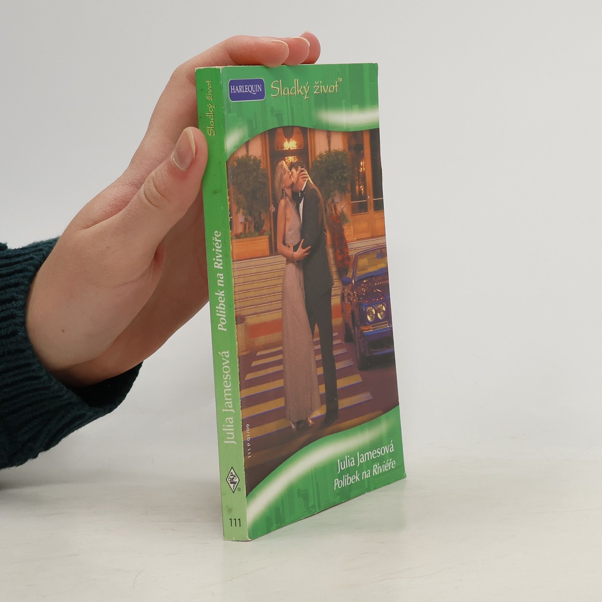 Julia James Polibek na Riviéře