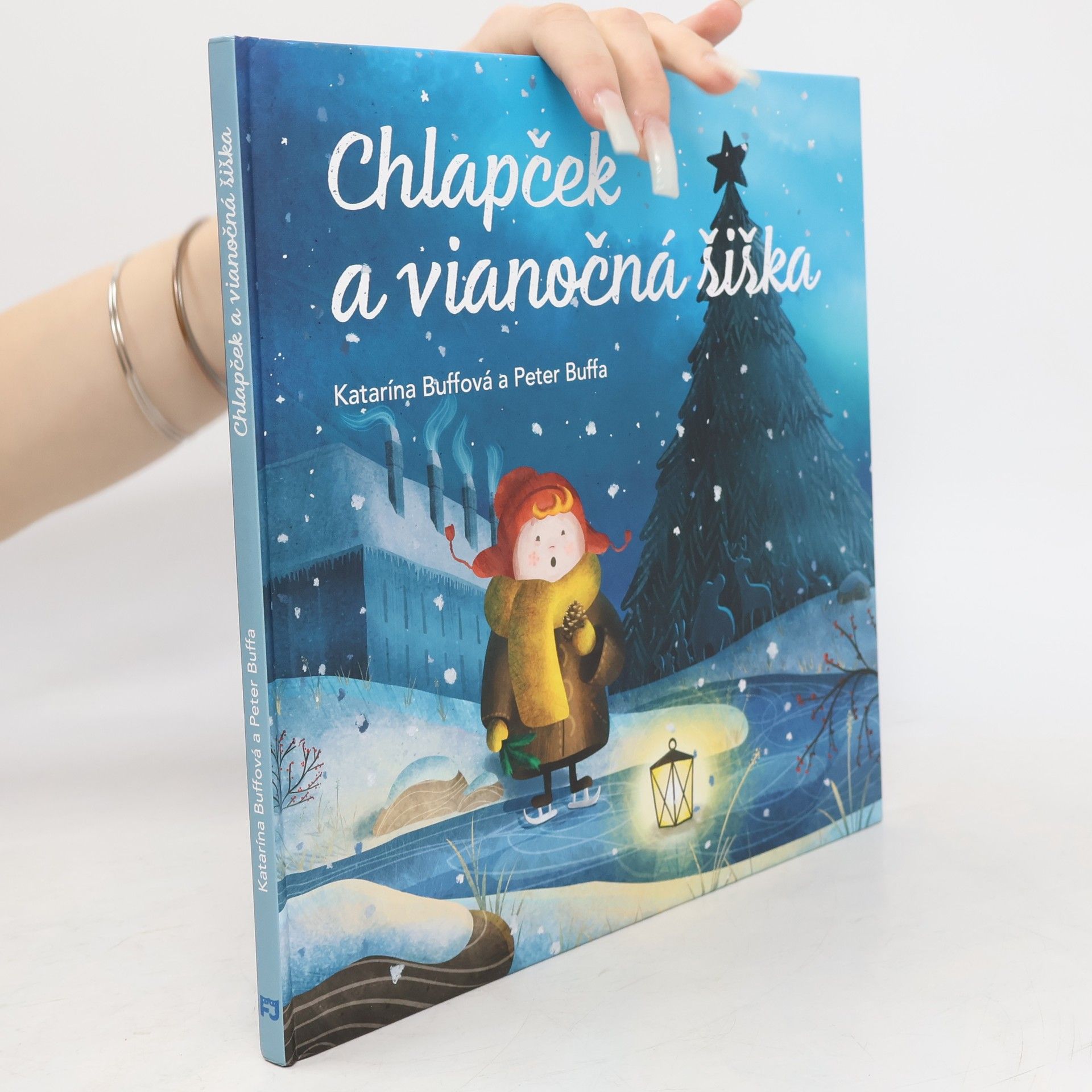 Chlapček a vianočná šiška