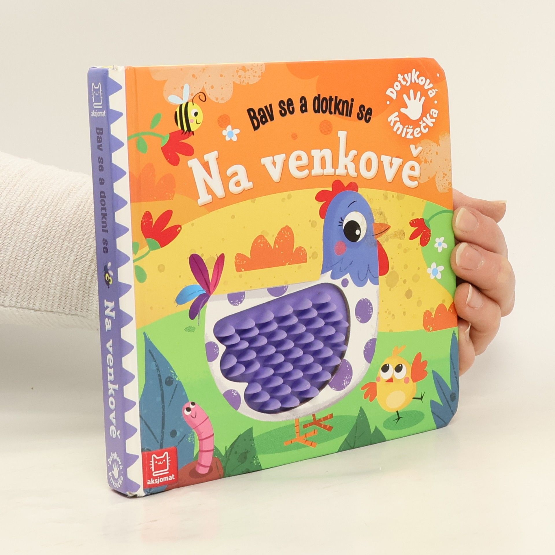 Bav se a dotkni se: Na venkově