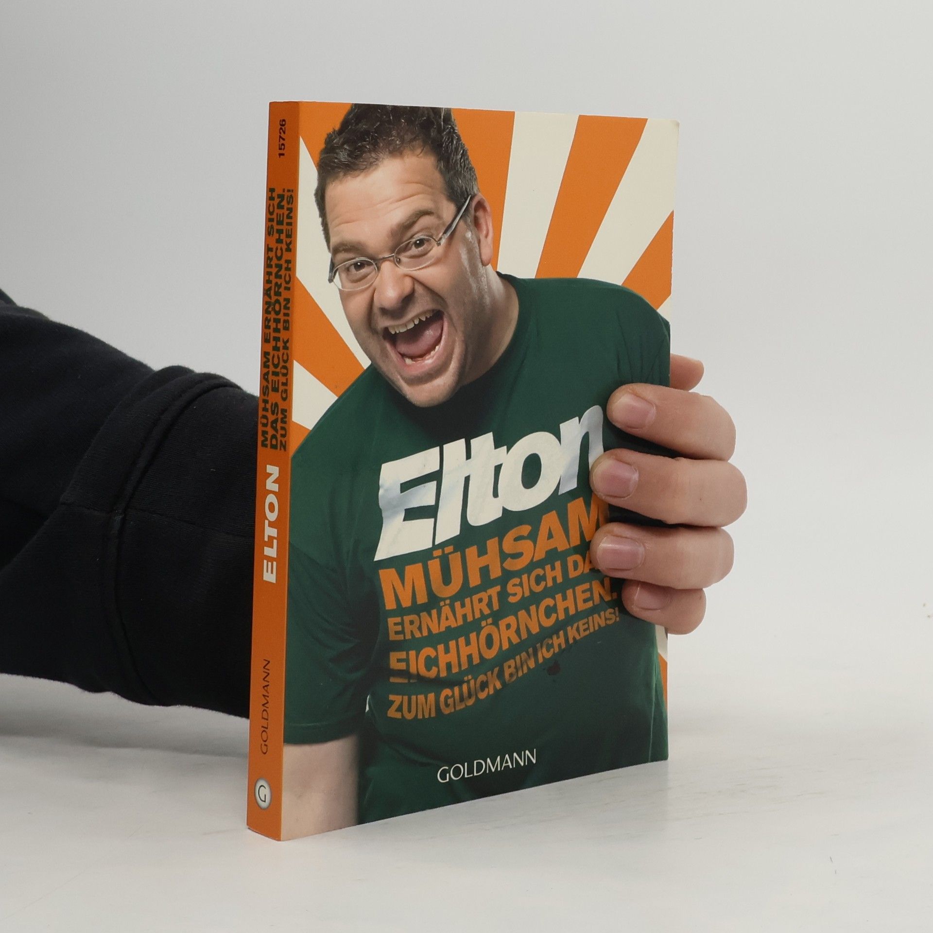 Elton Mühsam ernährt sich das Eichhörnchen