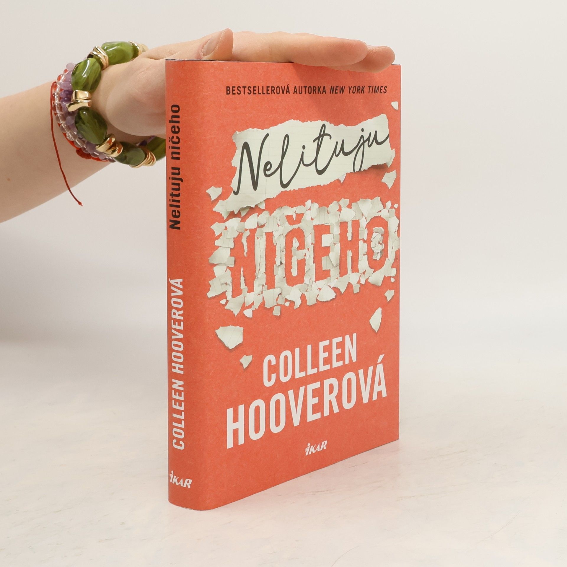 Colleen Hoover Nelituju ničeho
