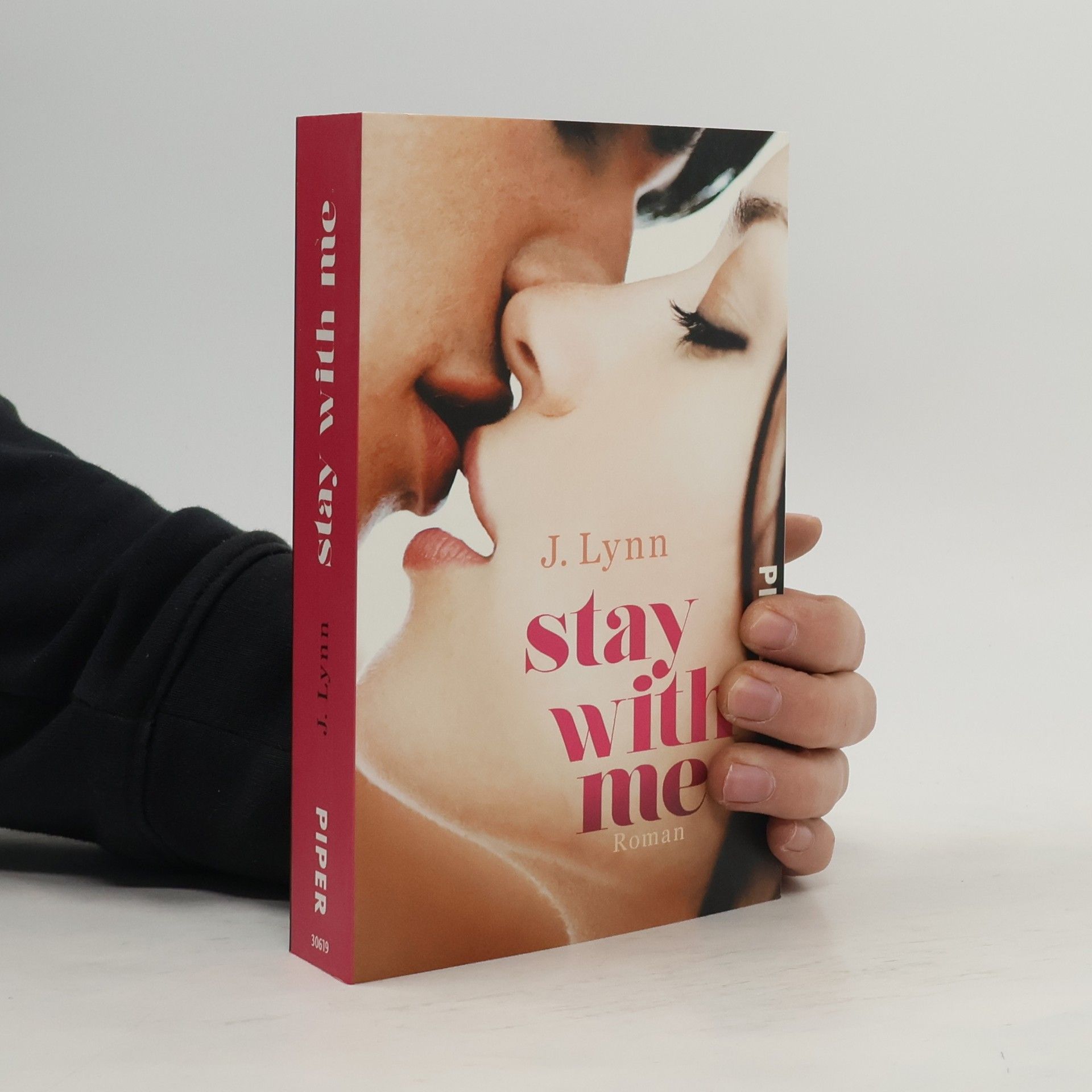 Jennifer Armentrout Stay with me