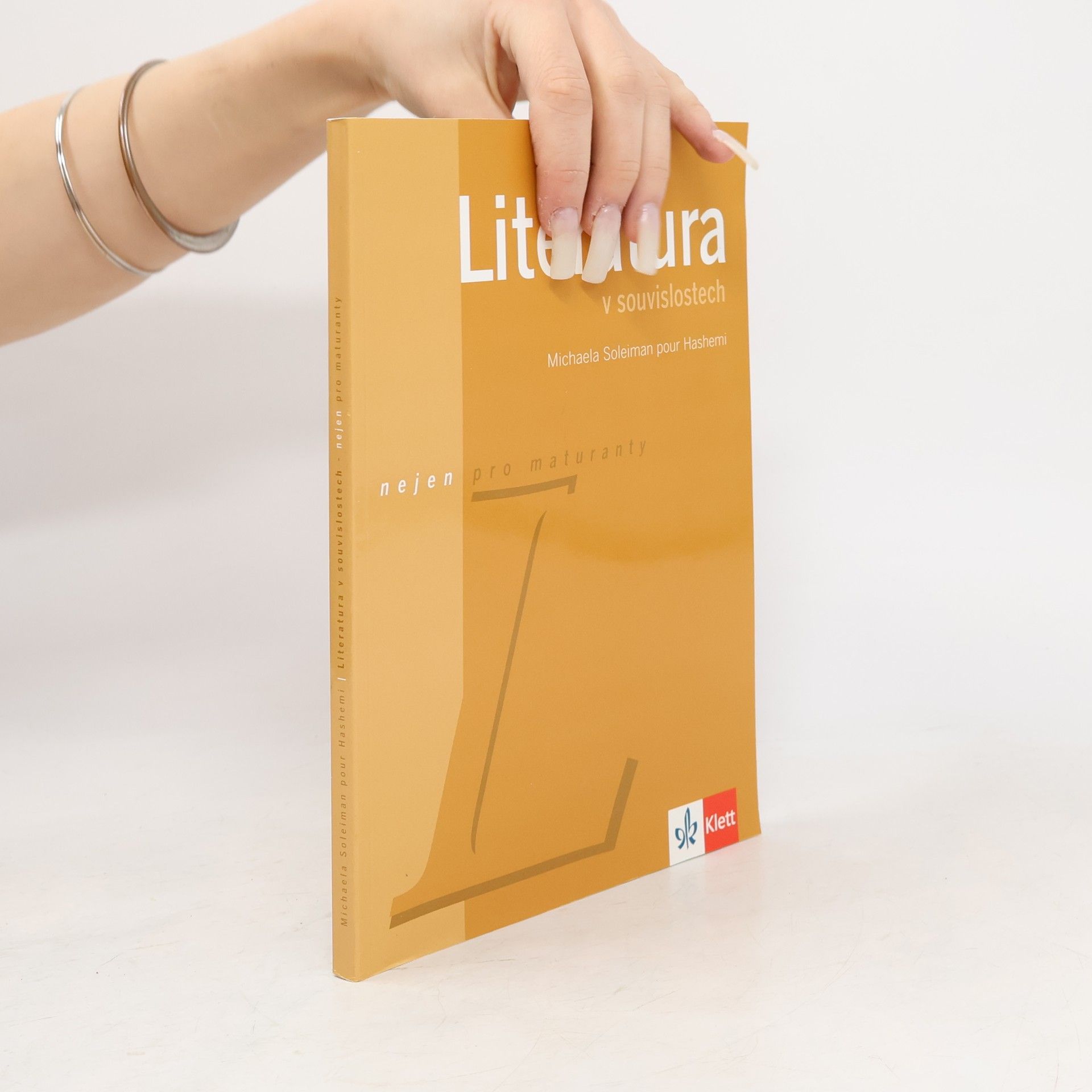 Literatura v souvislostech