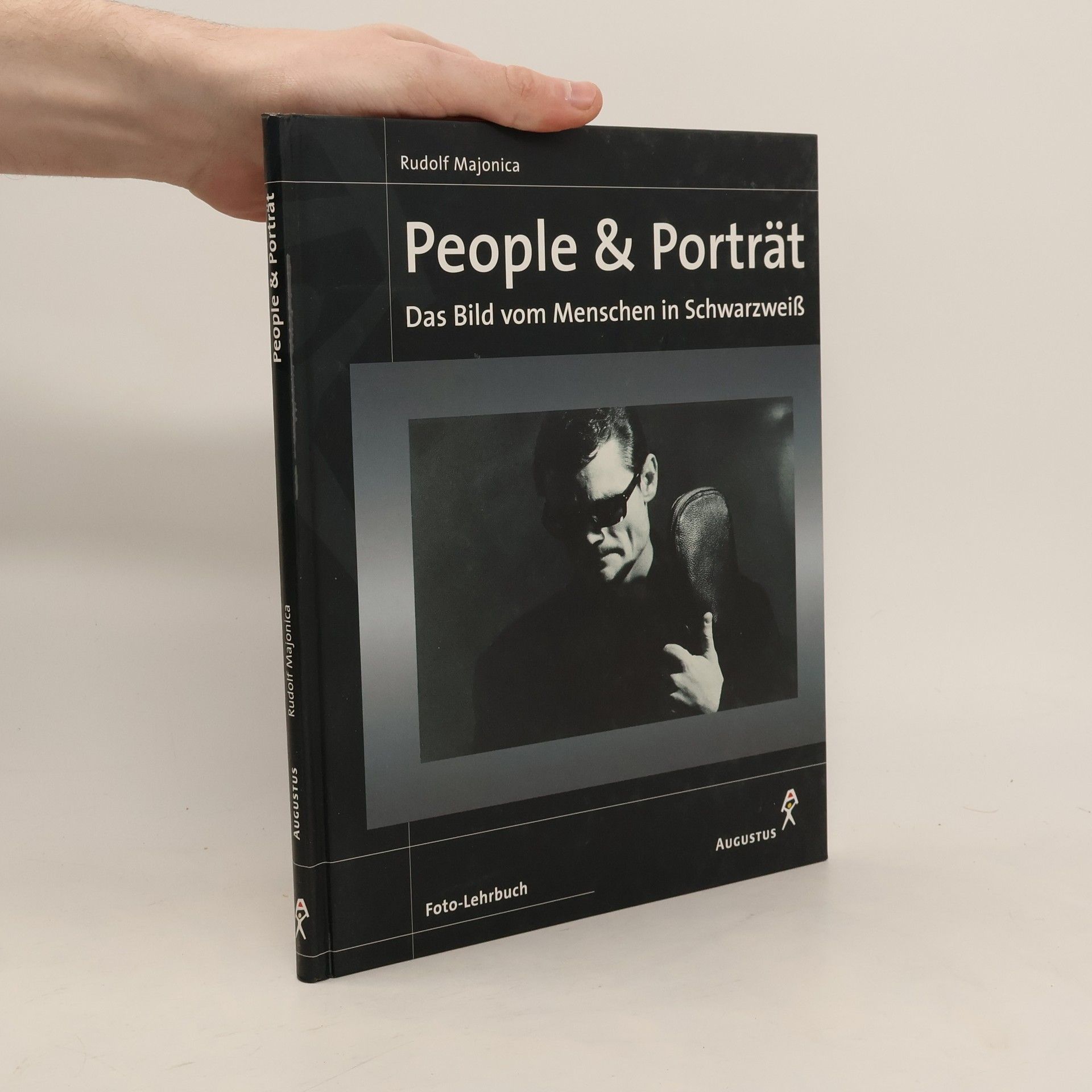 People und Porträt. Das Bild vom Menschen in Schwarzweiß.