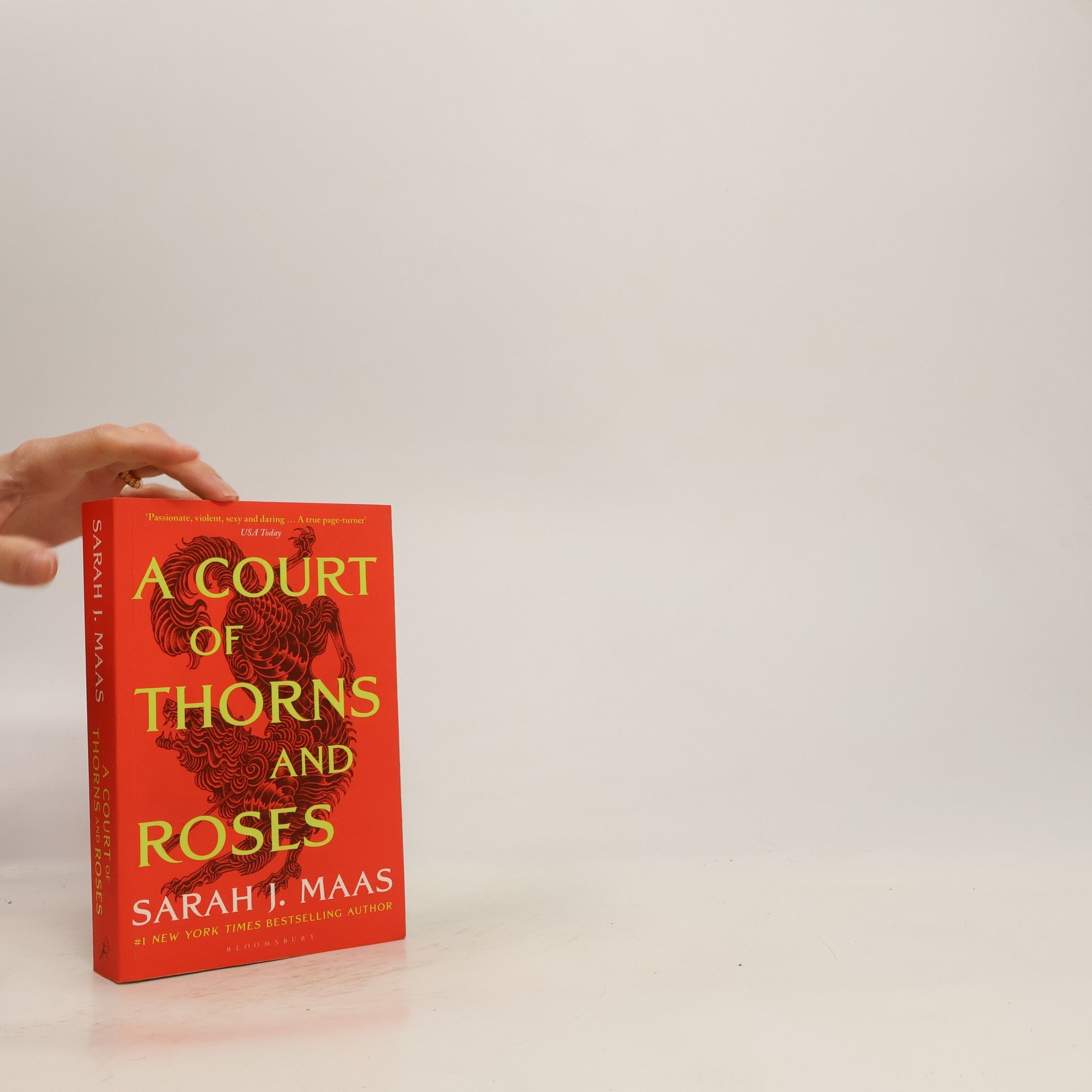 Sarah J. Maas A Court of Thorns and Roses