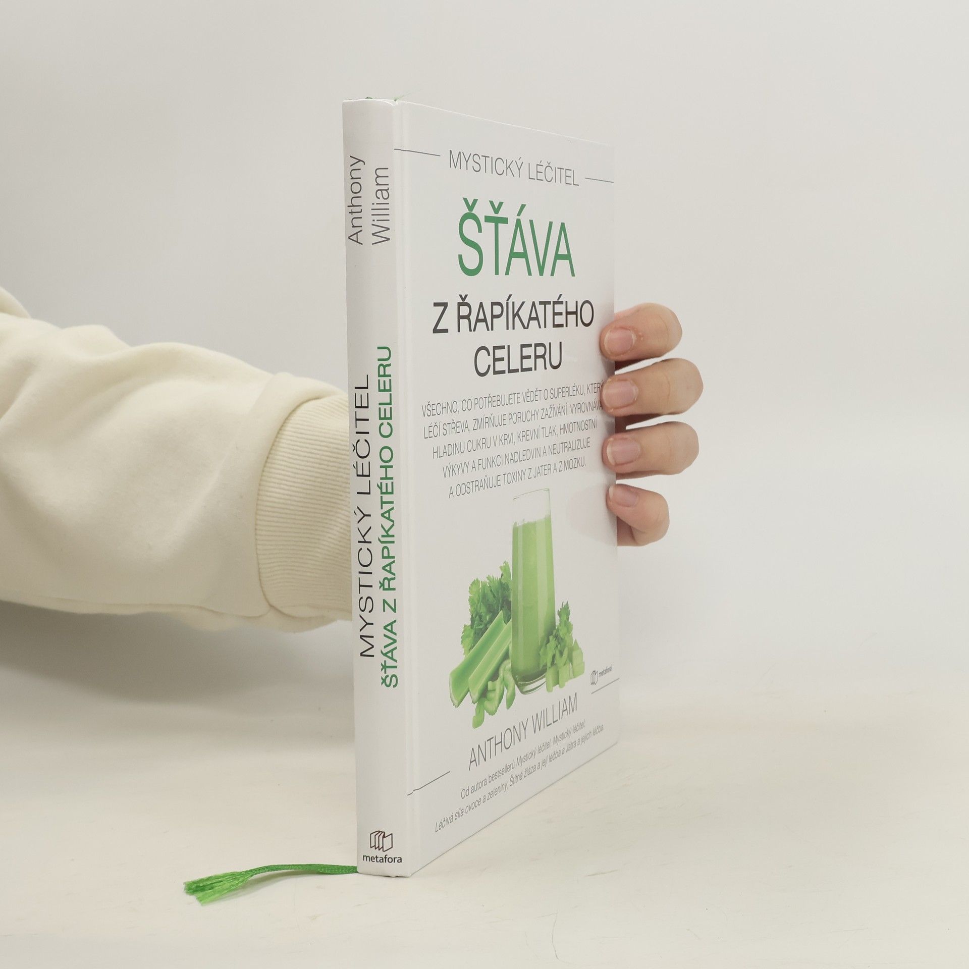 Anthony William Šťáva z řapíkatého celeru
