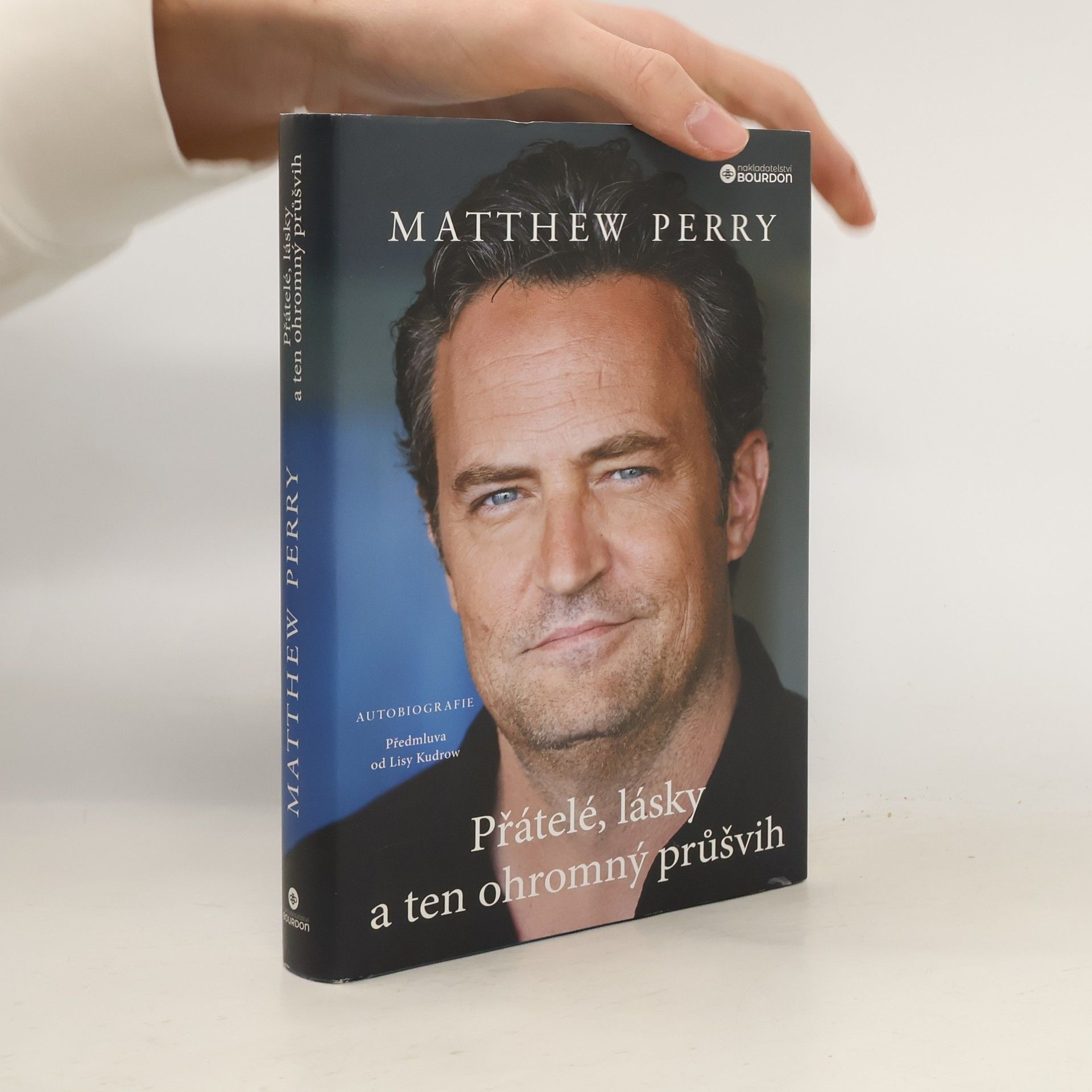 Matthew Perry Přátelé, lásky a ten ohromný průšvih
