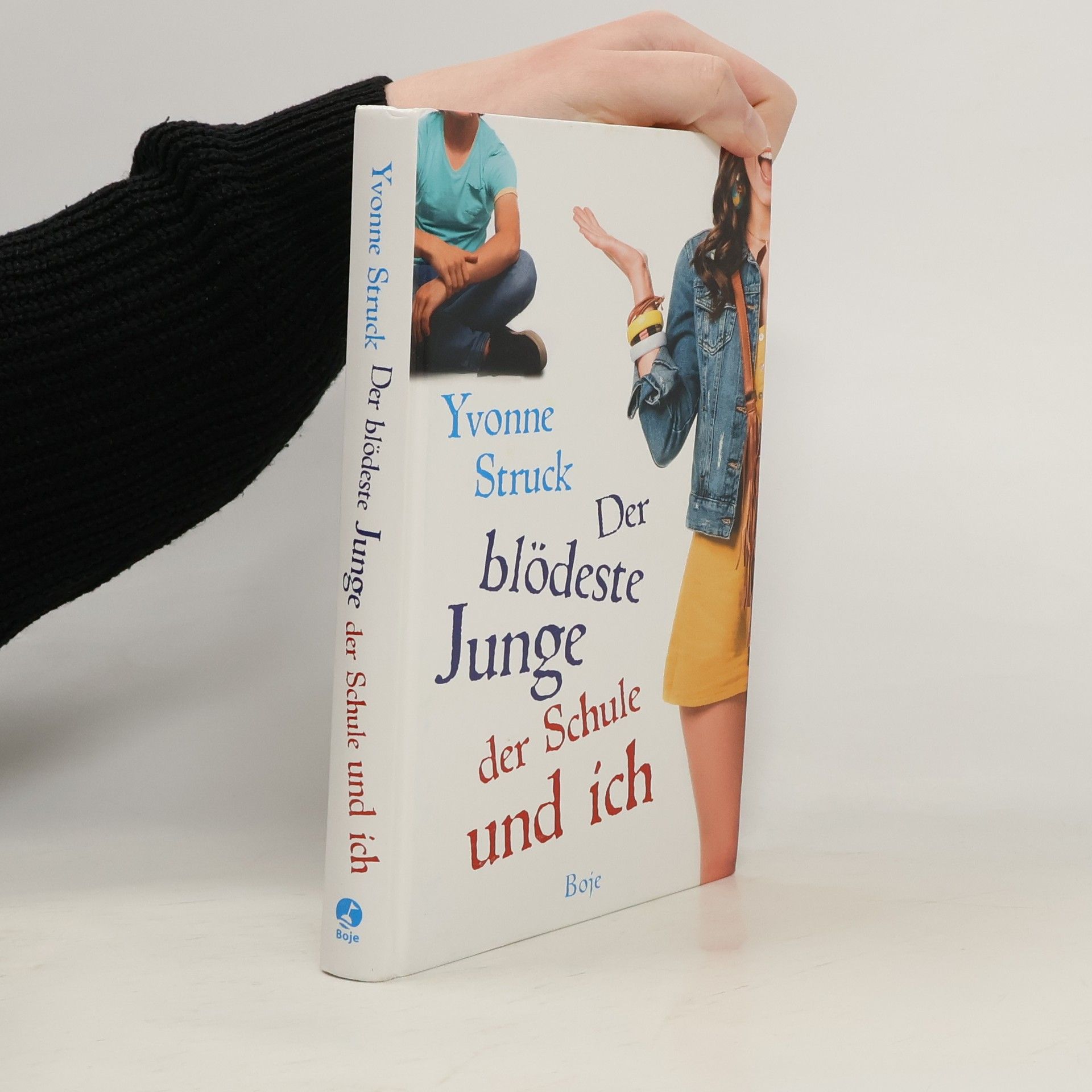 Der blödeste Junge der Schule und ich