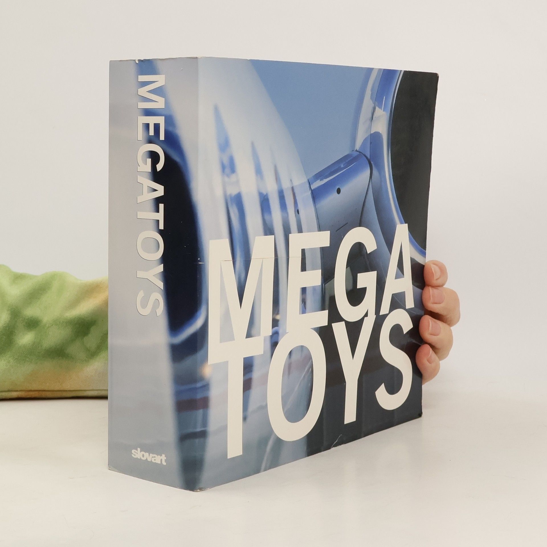 Claudia Martinez Megatoys