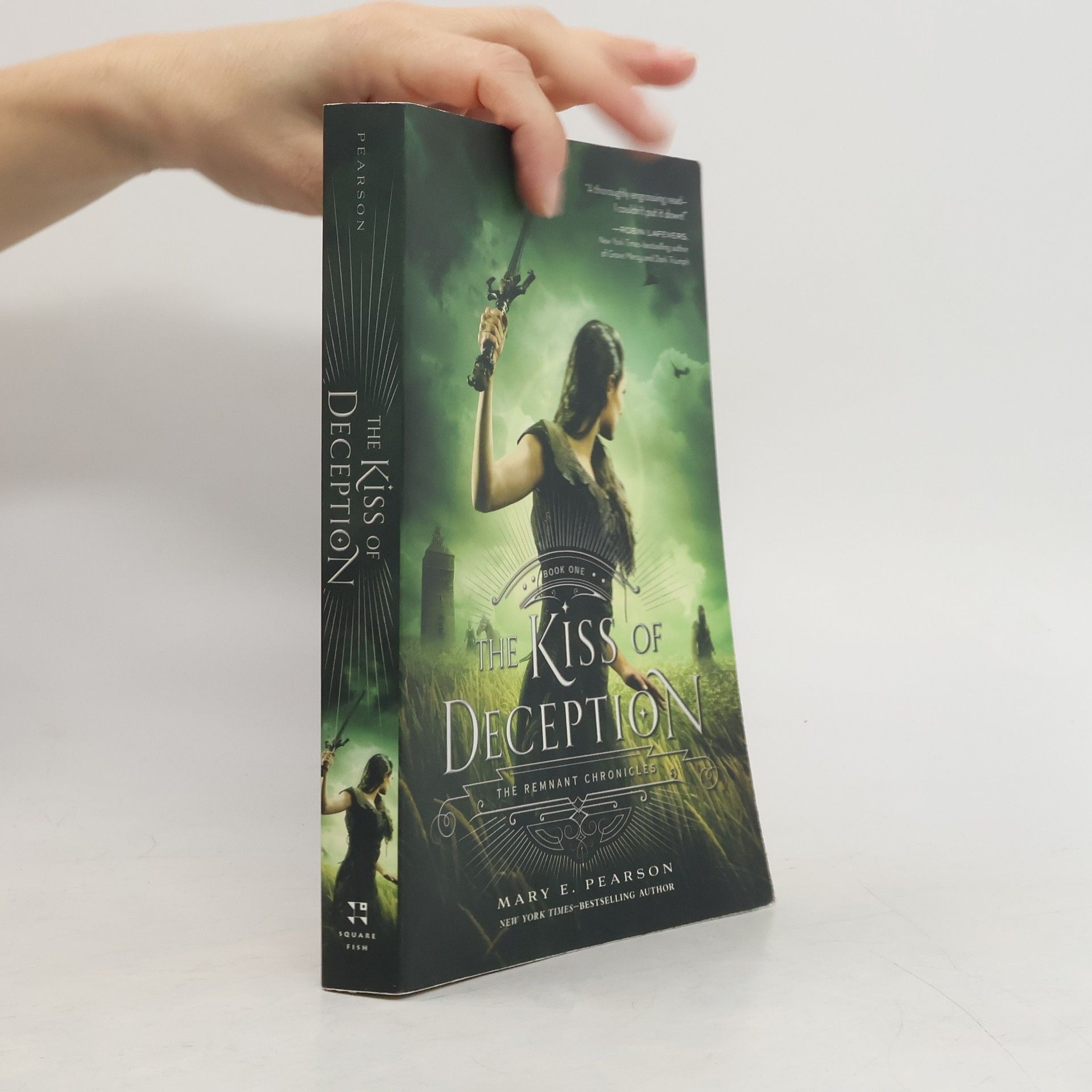 Mary E. Pearson The Kiss of Deception 1