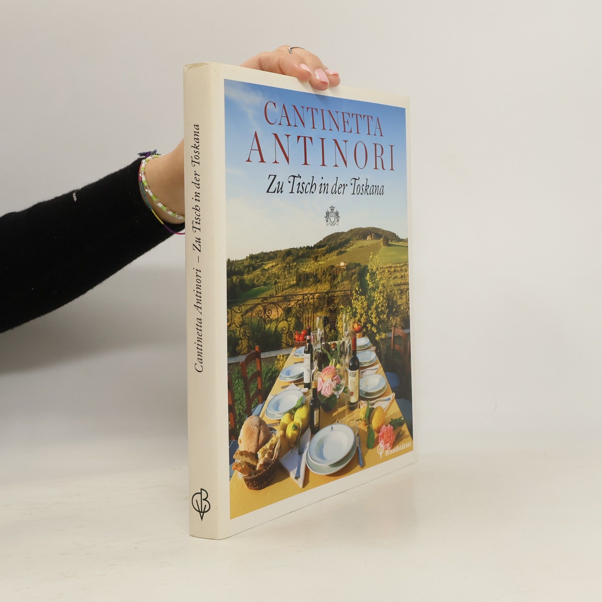Salka Klos Cantinetta Antinori Zu Tisch in der Toskana
