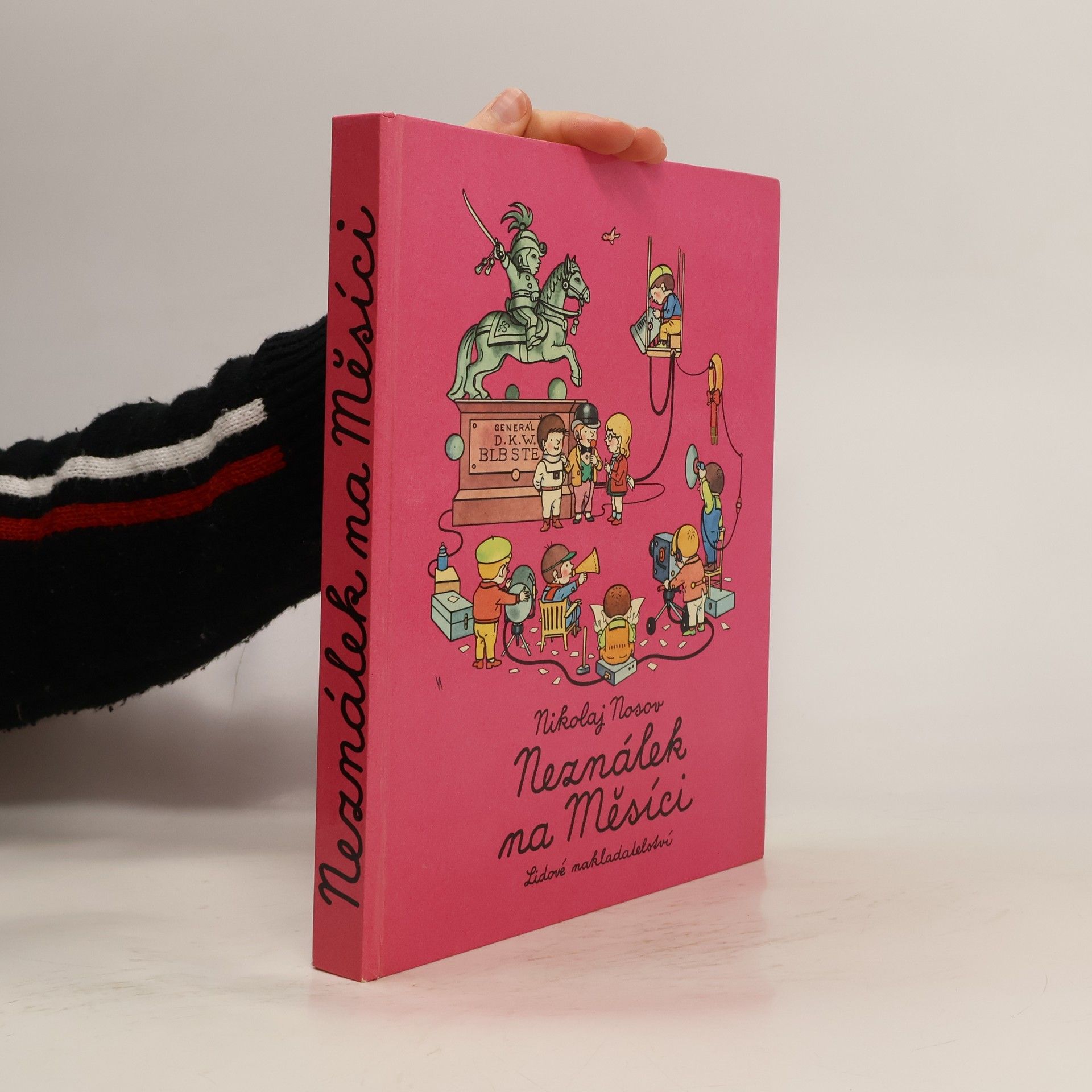 Nikolaj Nikolajevič Nosov Neználek na Měsíci