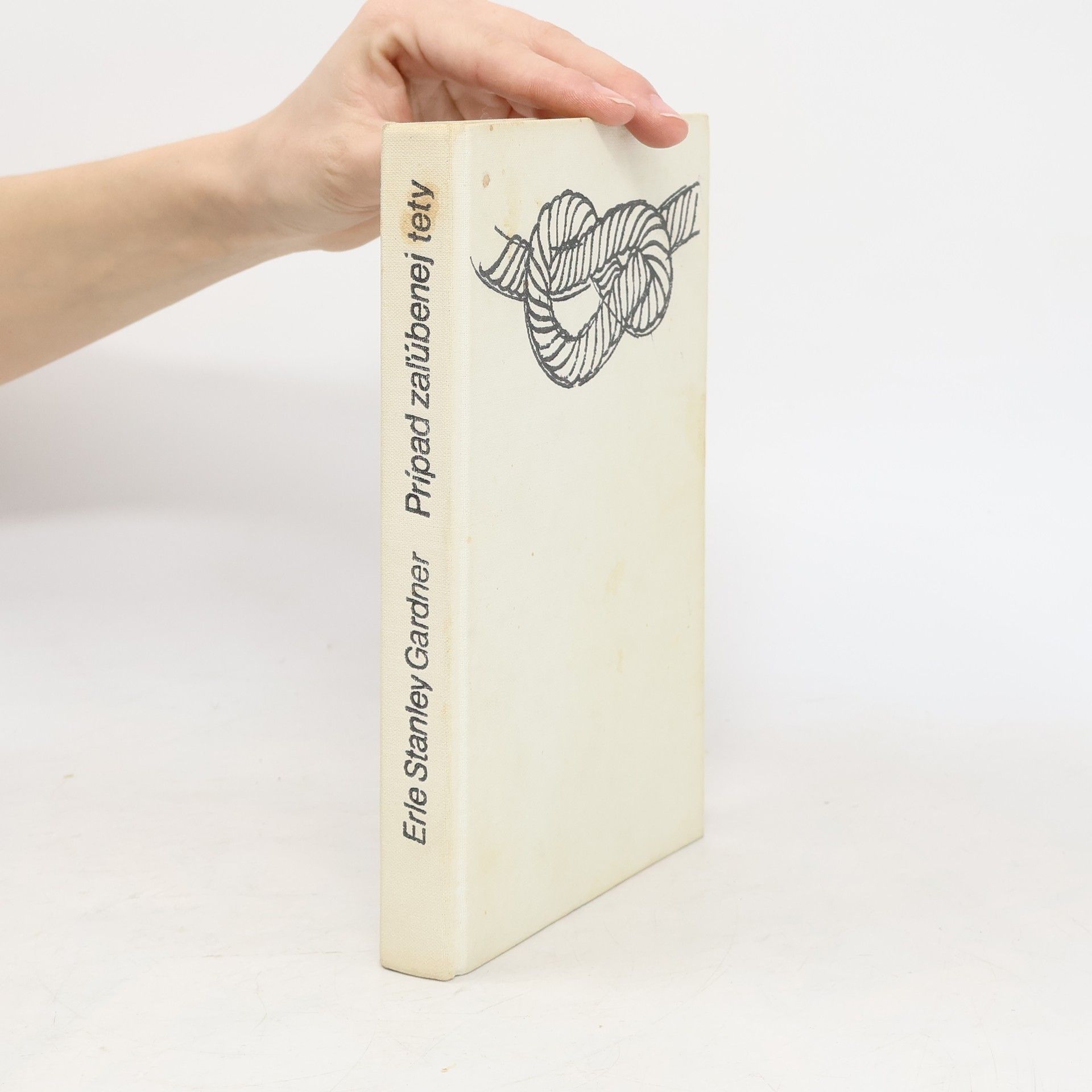 Erle Stanley Gardner Prípad zaľúbenej tety