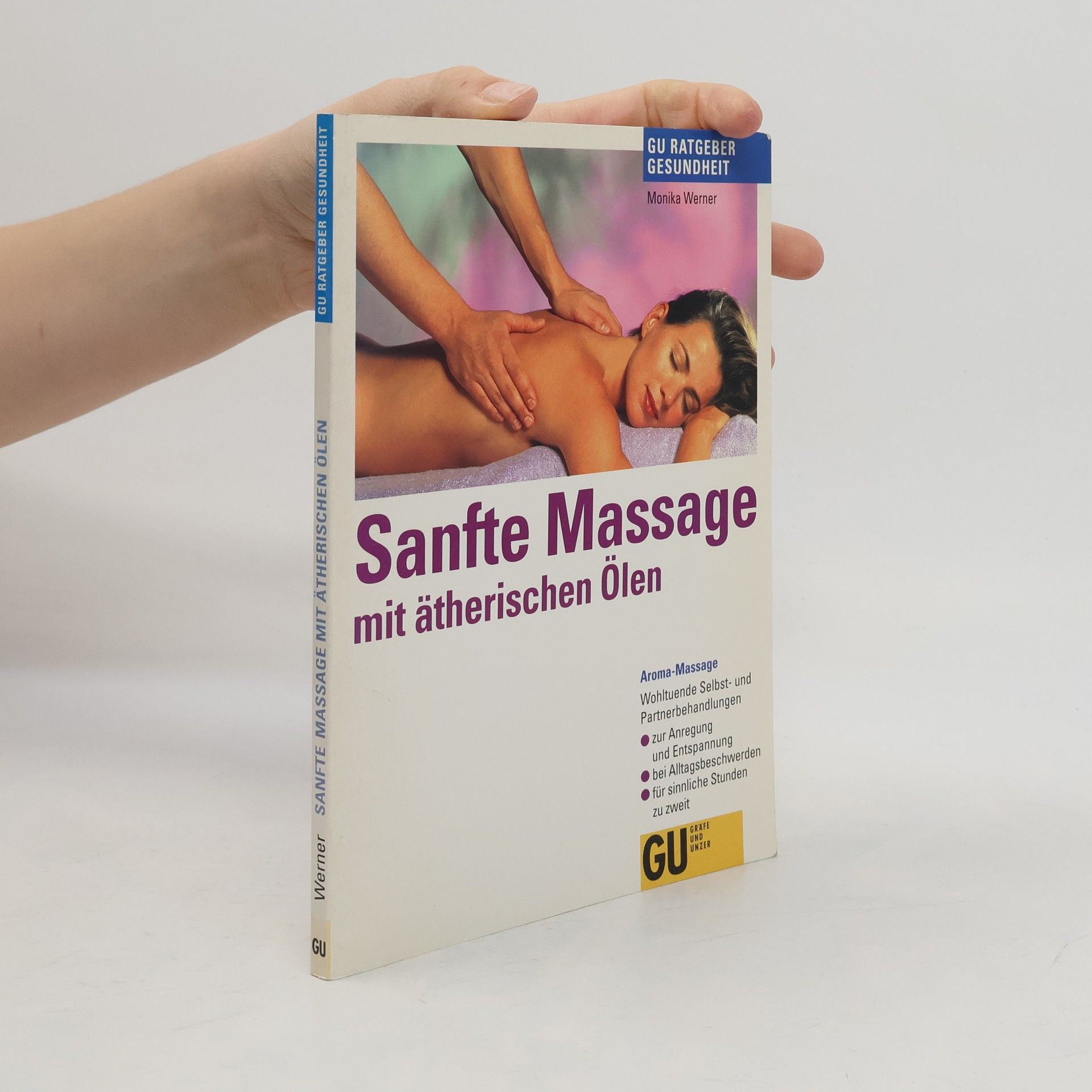 Sanfte Massage mit ätherischen Ölen