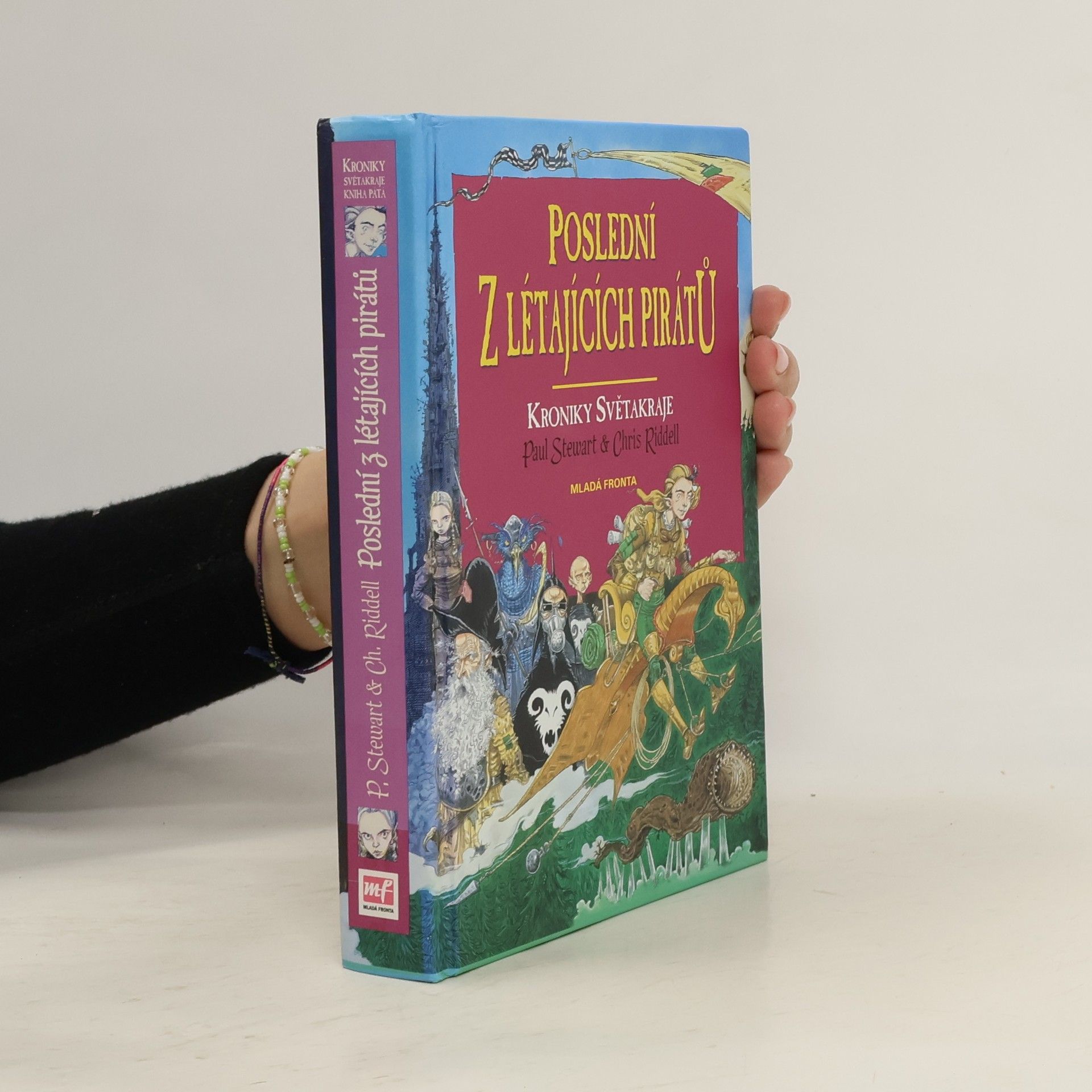 Kroniky Světakraje. Poslední z létajících pirátů
