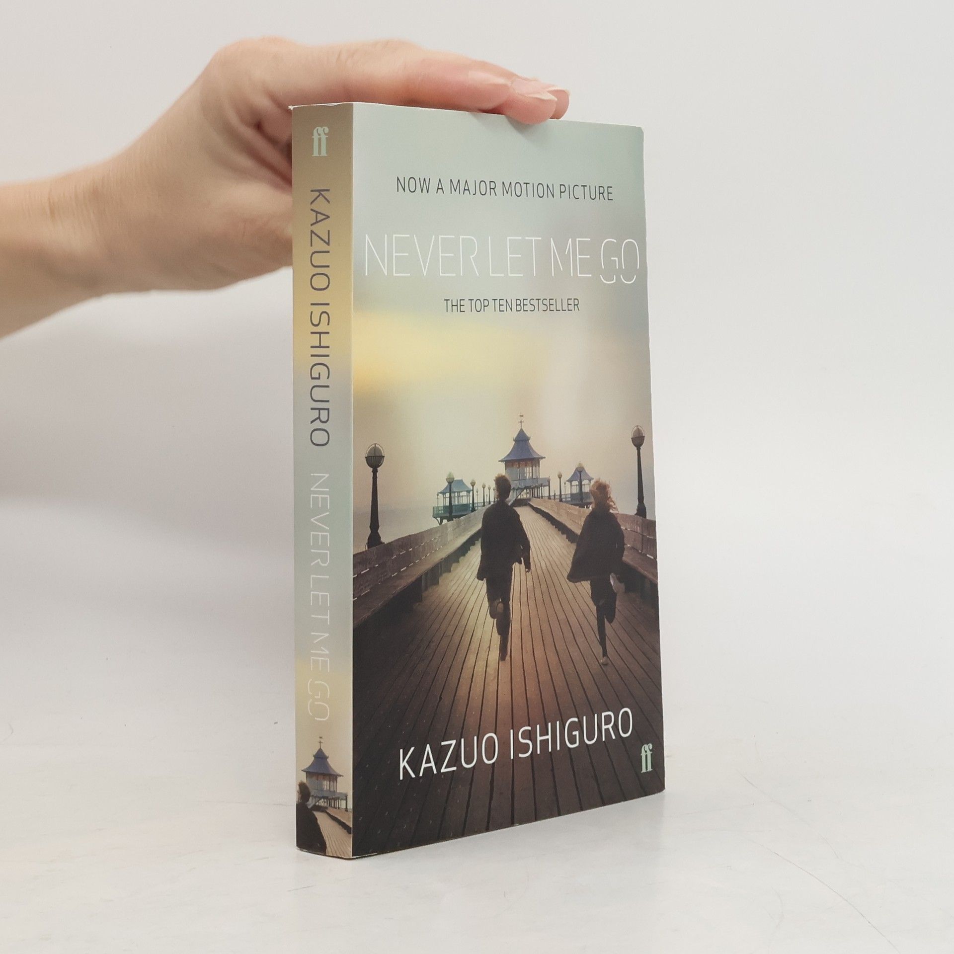 Kazuo Ishiguro Never let me go