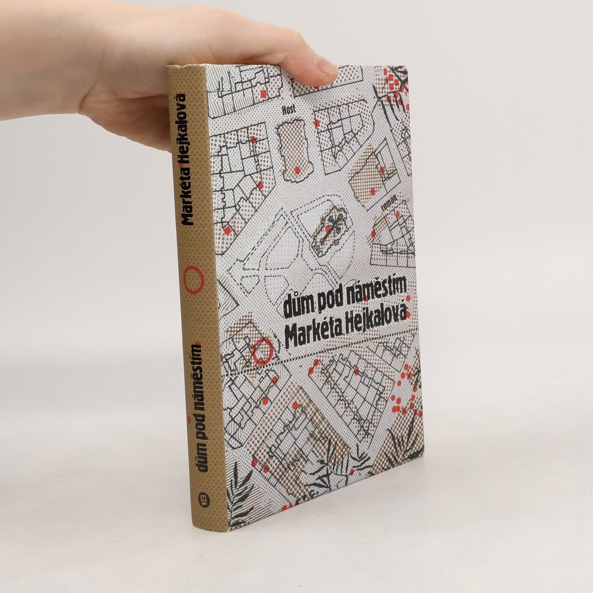 Dům pod náměstím