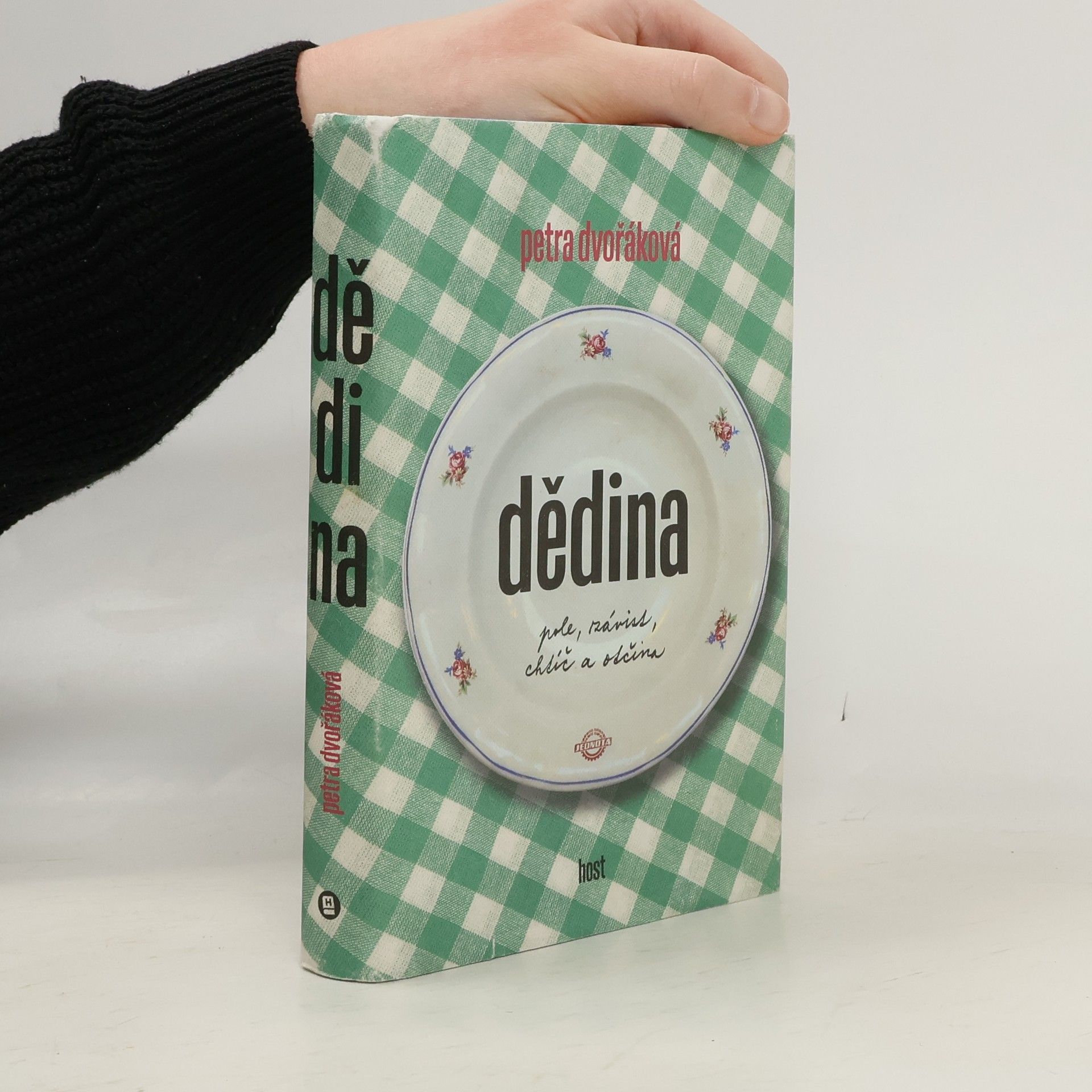 Petra Dvořáková Dědina: pole, závist, chtíč a otčina