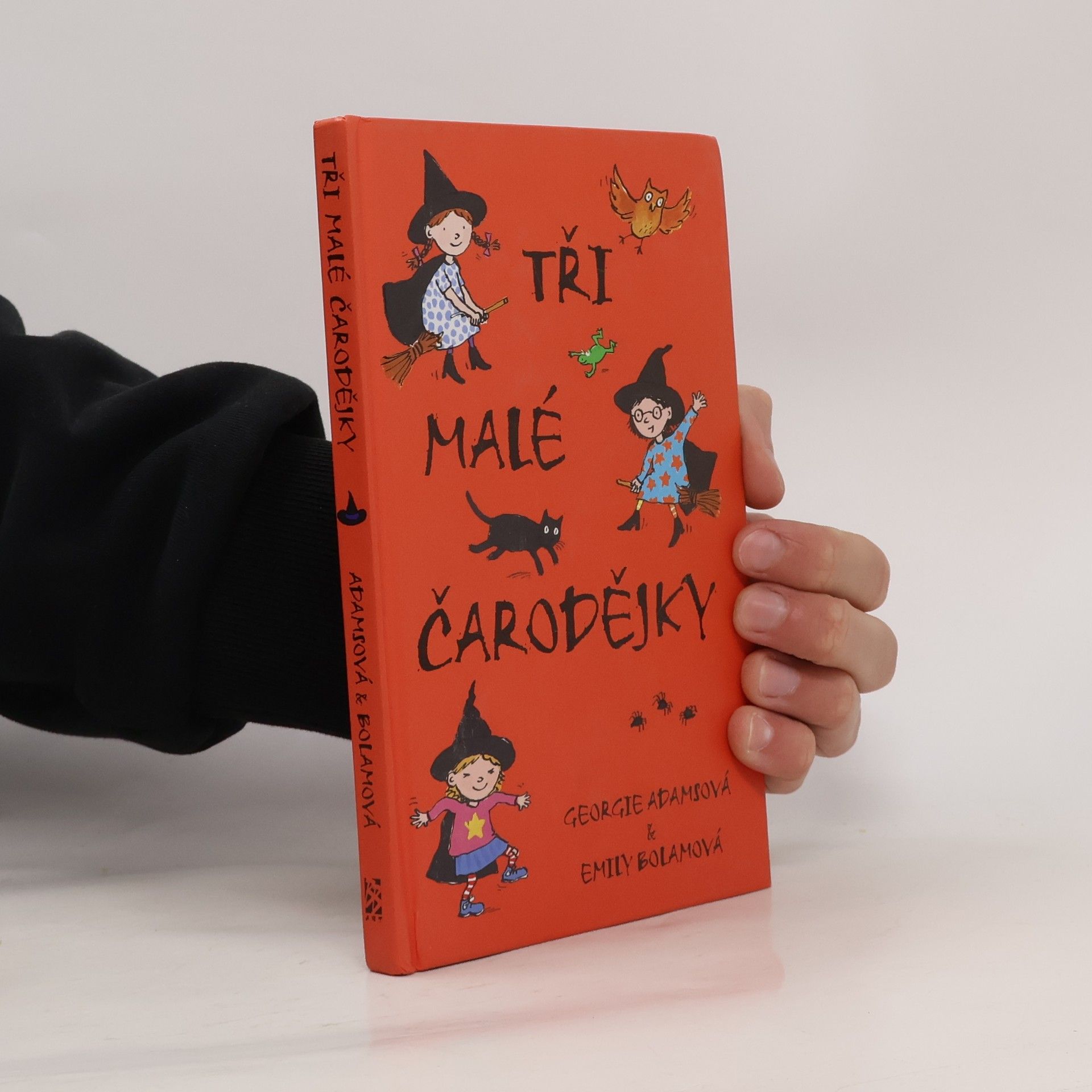 Georgie Adams Tři malé čarodějky