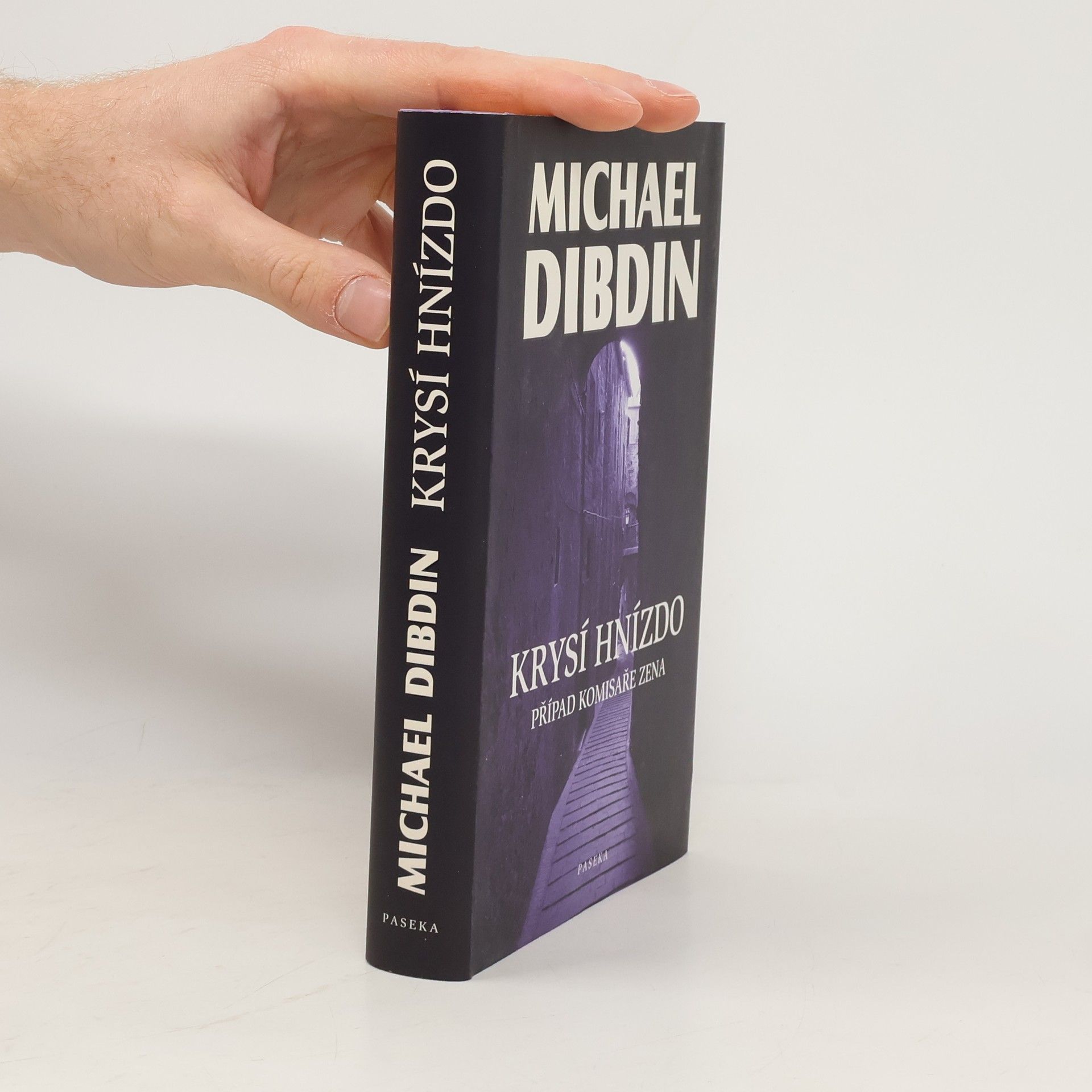 Krysí hnízdo: Případ komisaře Zena