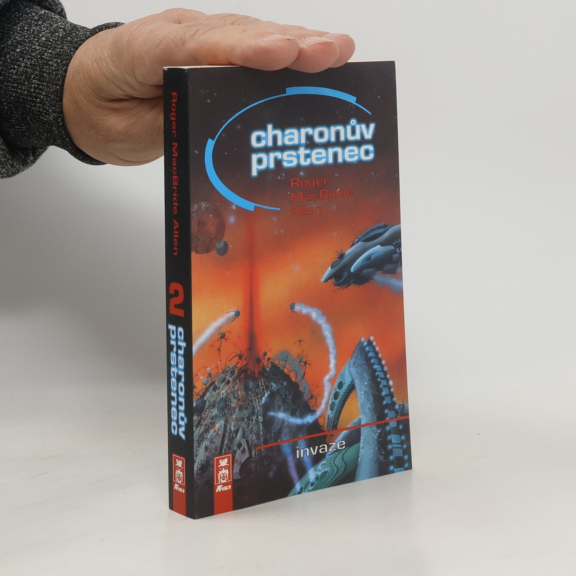 Roger MacBride Allen Charonův prstenec, Invaze