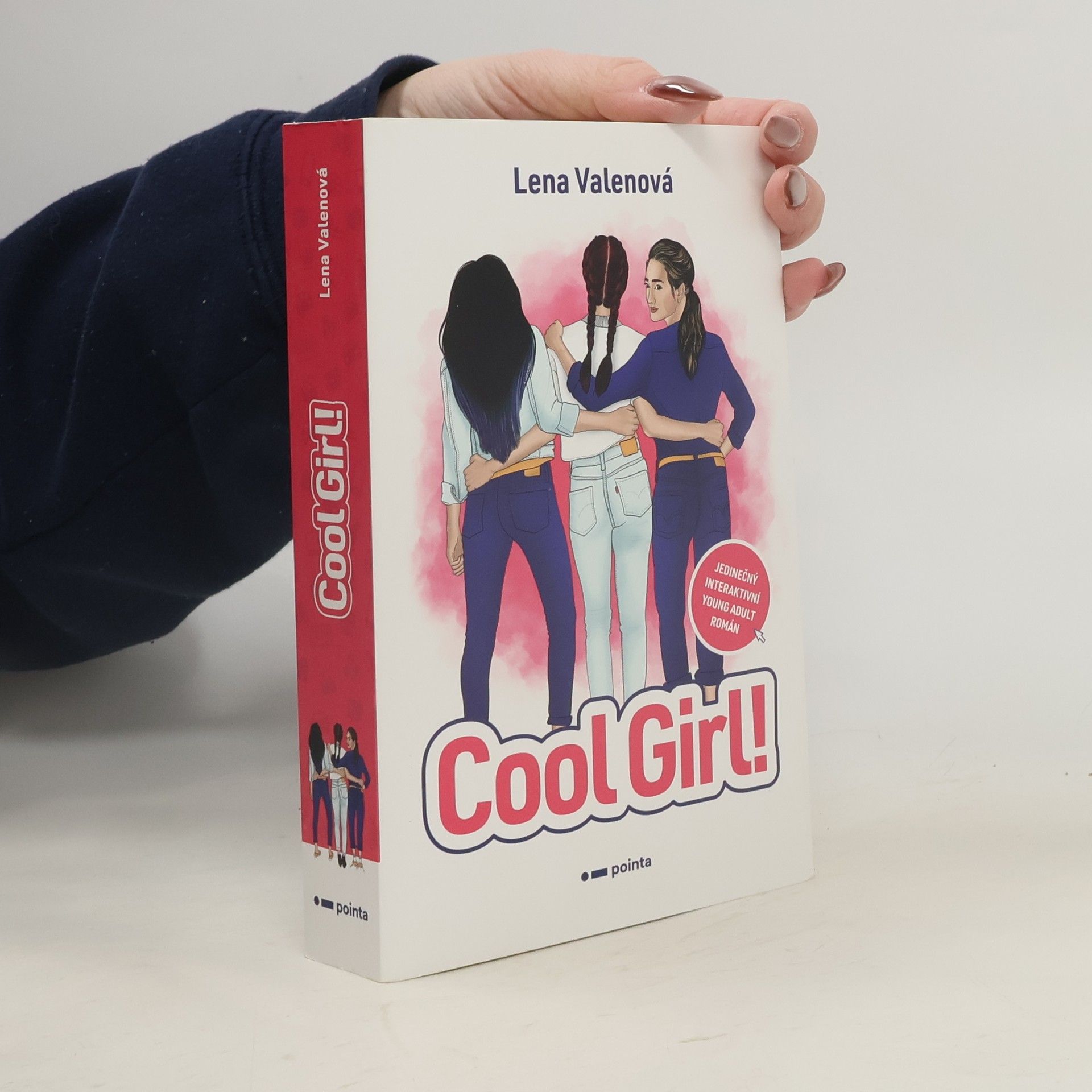 Lena Valenová Cool Girl!