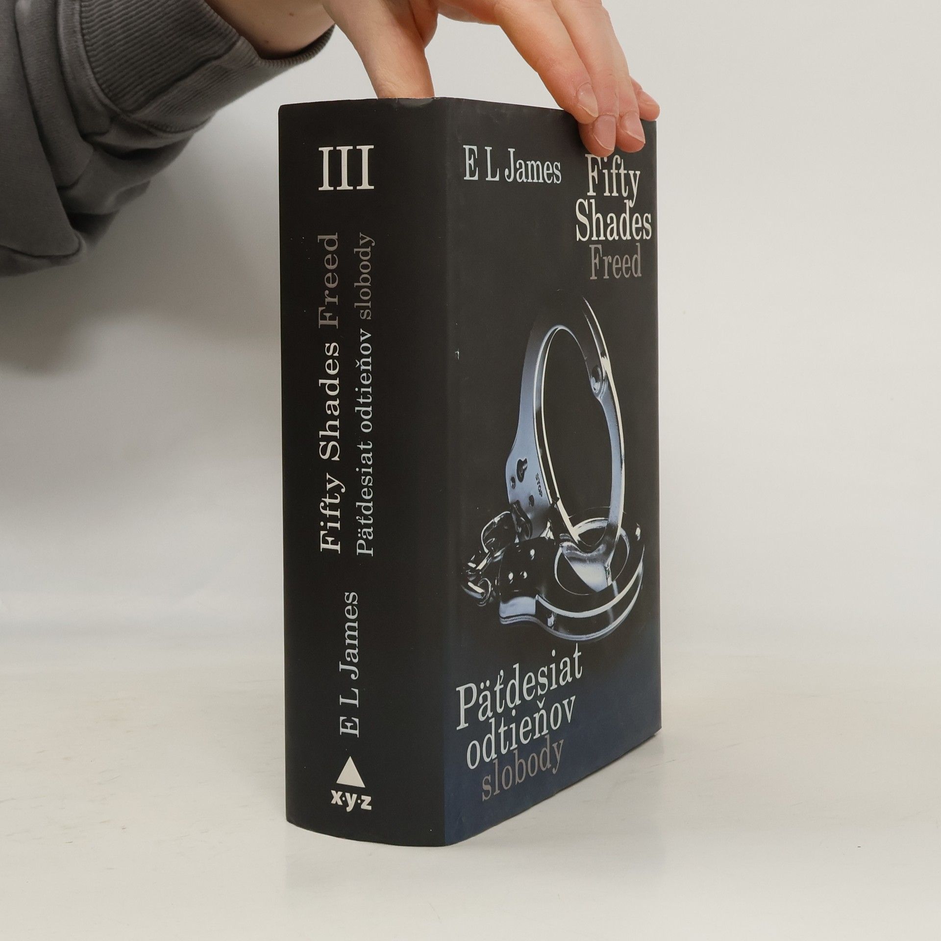 E L James Päťdesiat odtieňov slobody