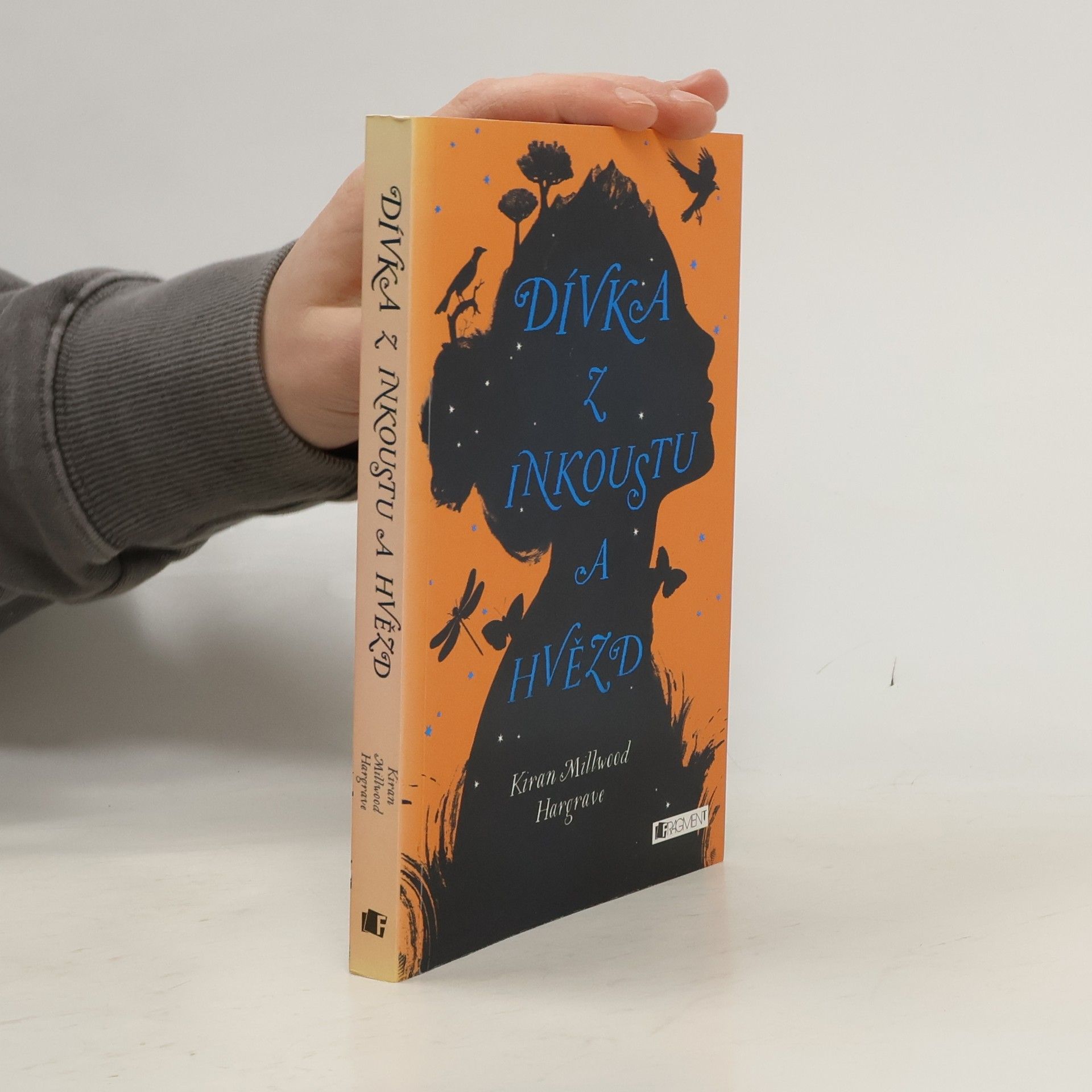 Kiran Millwood Hargrave Dívka z inkoustu a hvězd