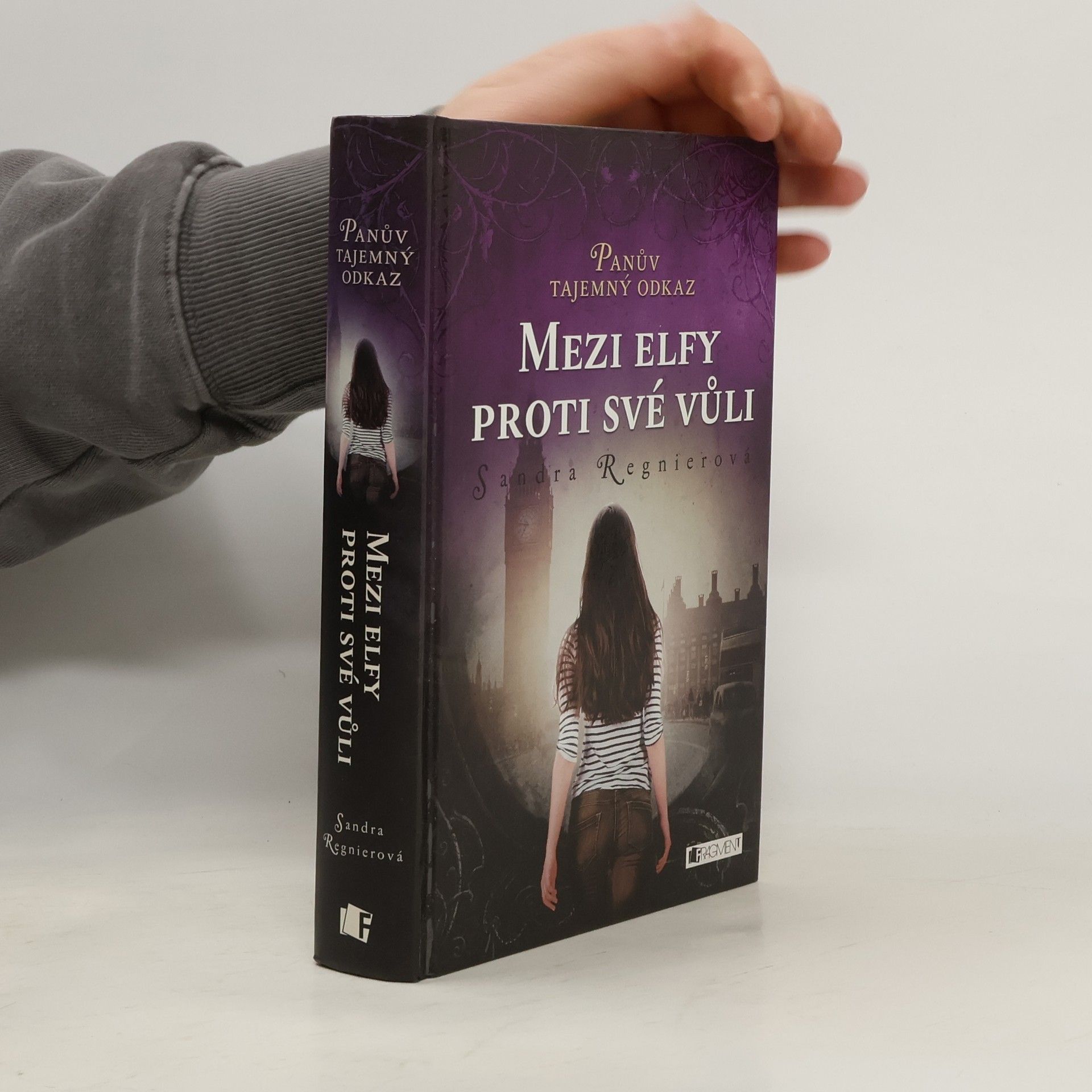 Mezi elfy proti své vůli. Panův tajemný odkaz. Díl 1.