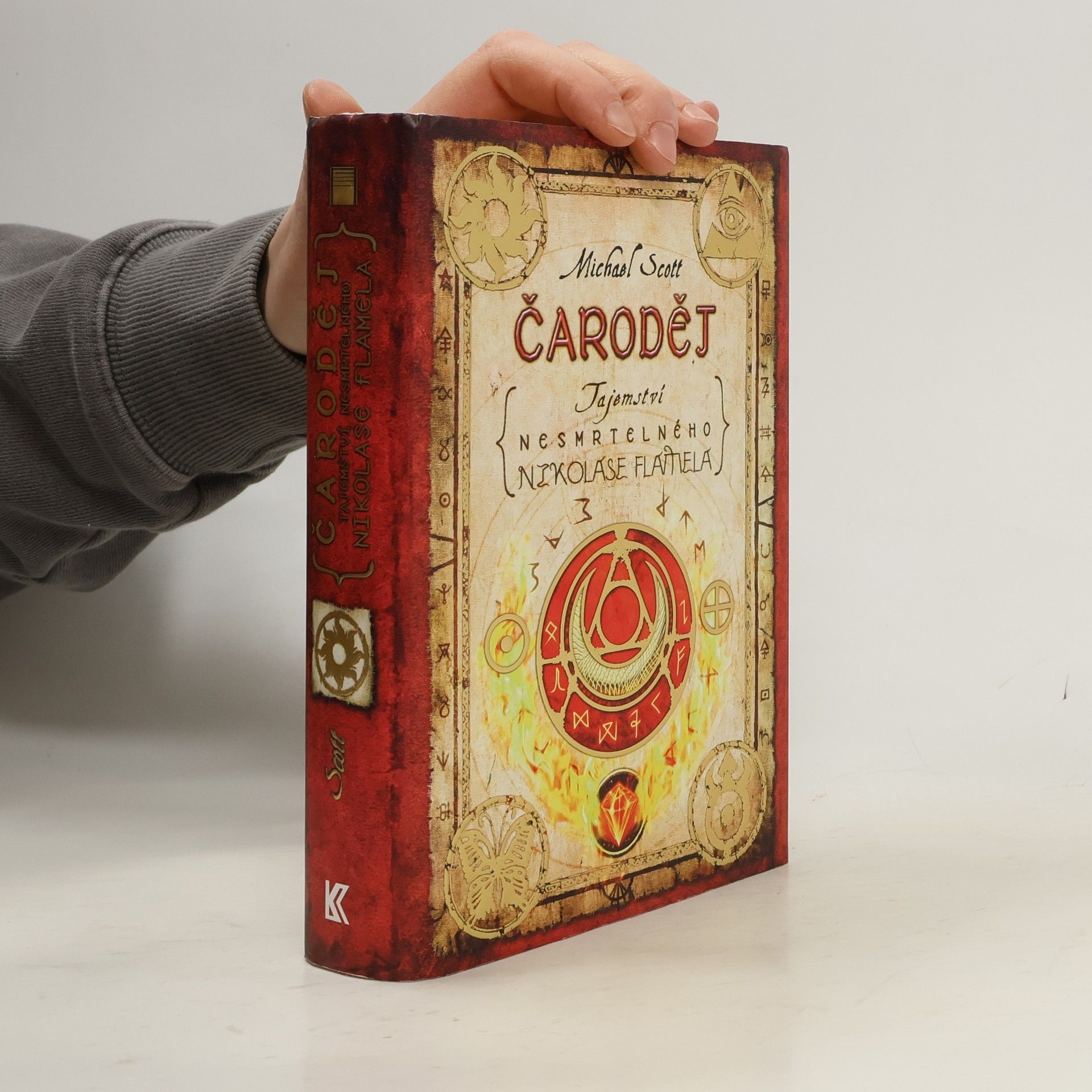 Michael Scott Tajemství nesmrtelného Nikolase Flamela. Čaroděj