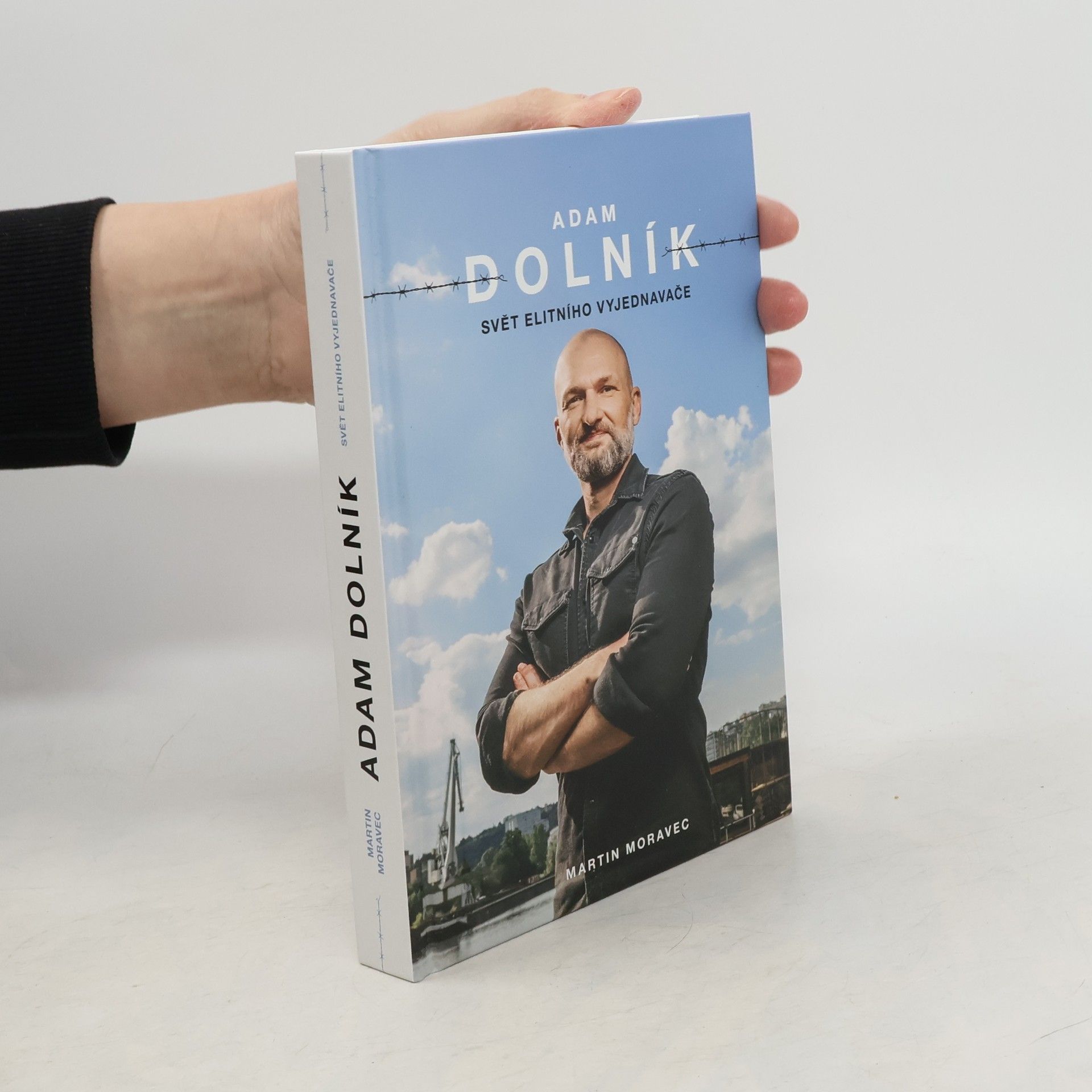 Adam Dolník. Svět elitního vyjednavače