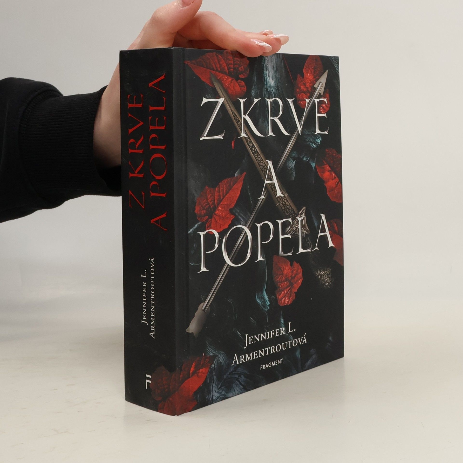 Jennifer L. Armentrout Z krve a popela