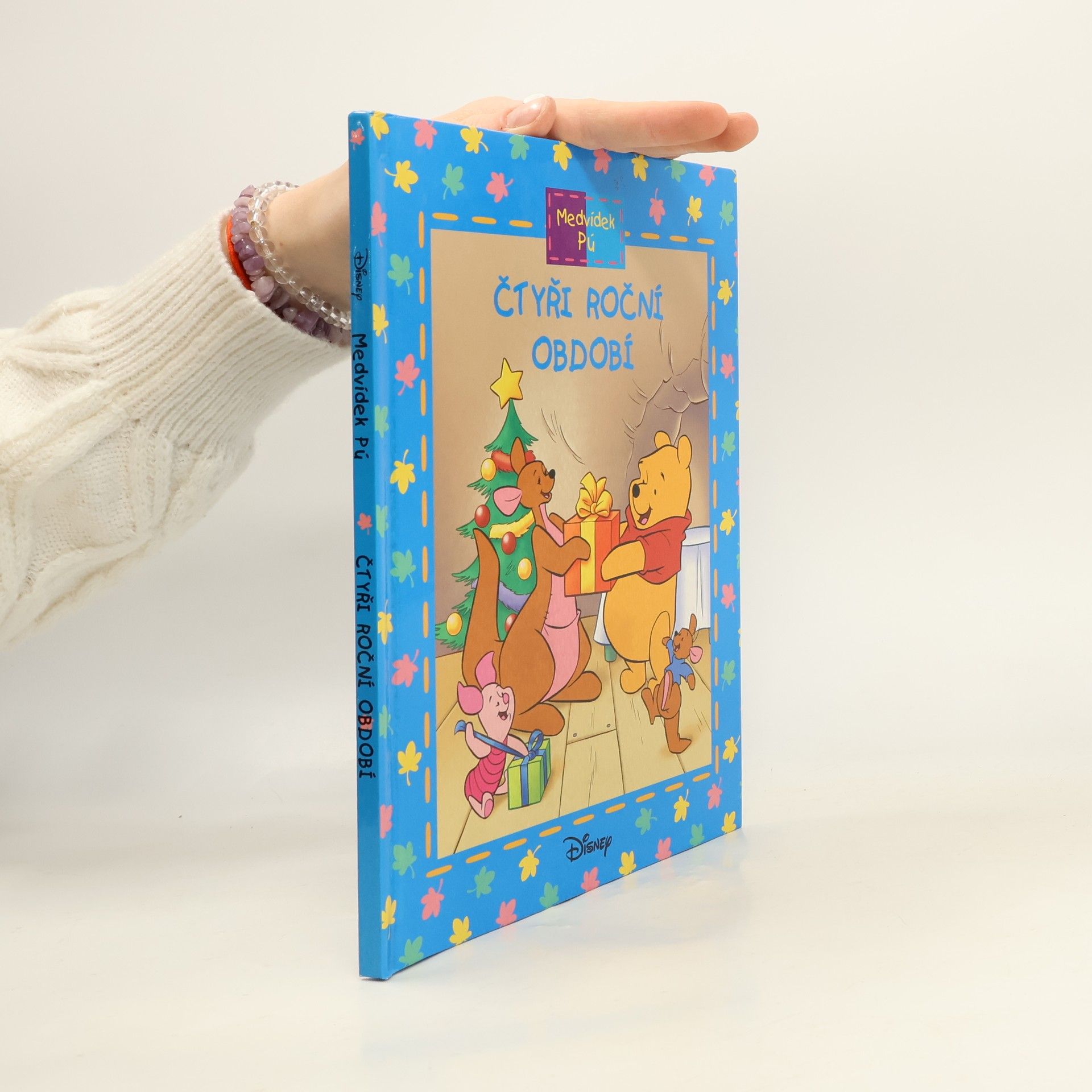 Ysenda Maxtone Graham Medvídek Pú. Čtyři roční období