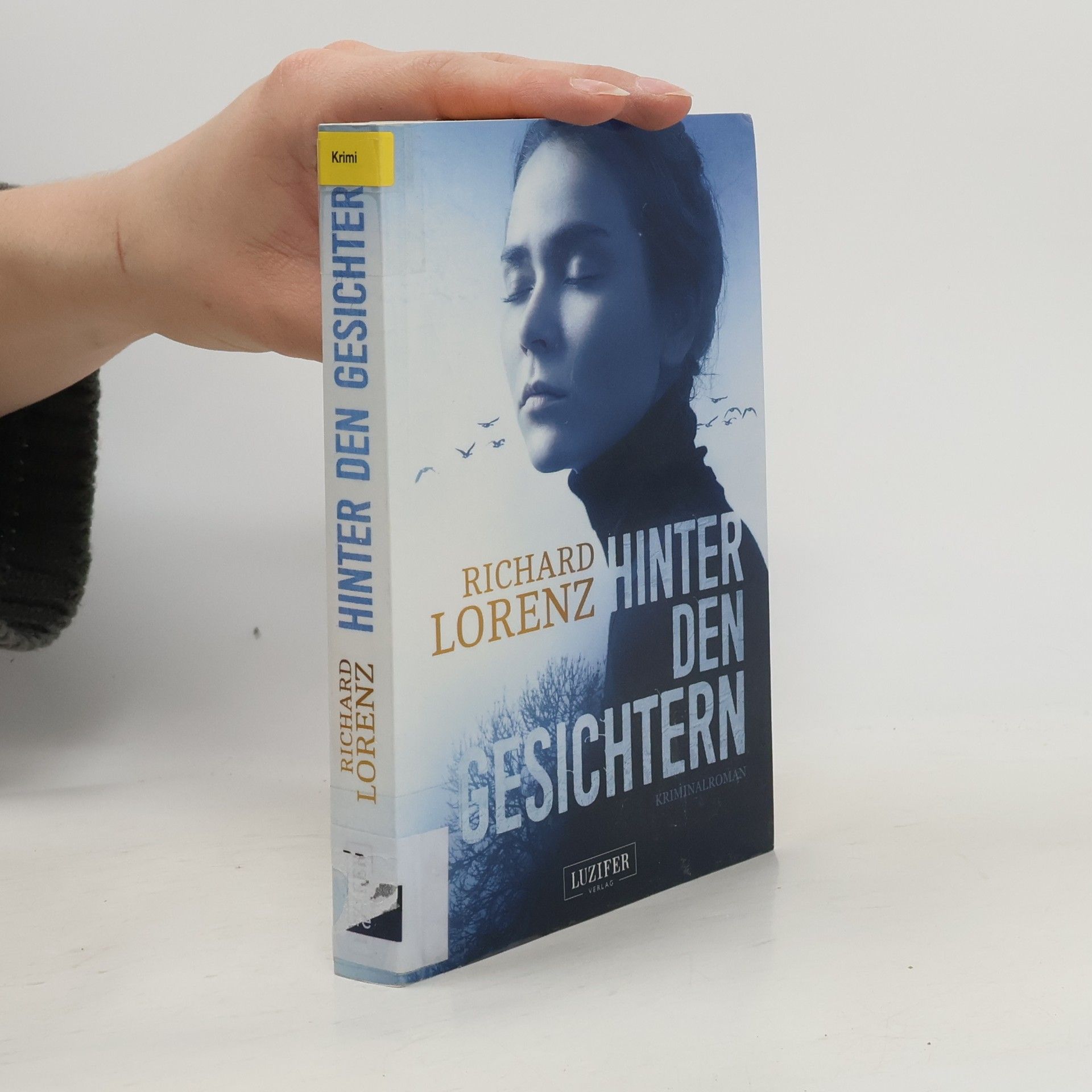 Hinter den Gesichtern