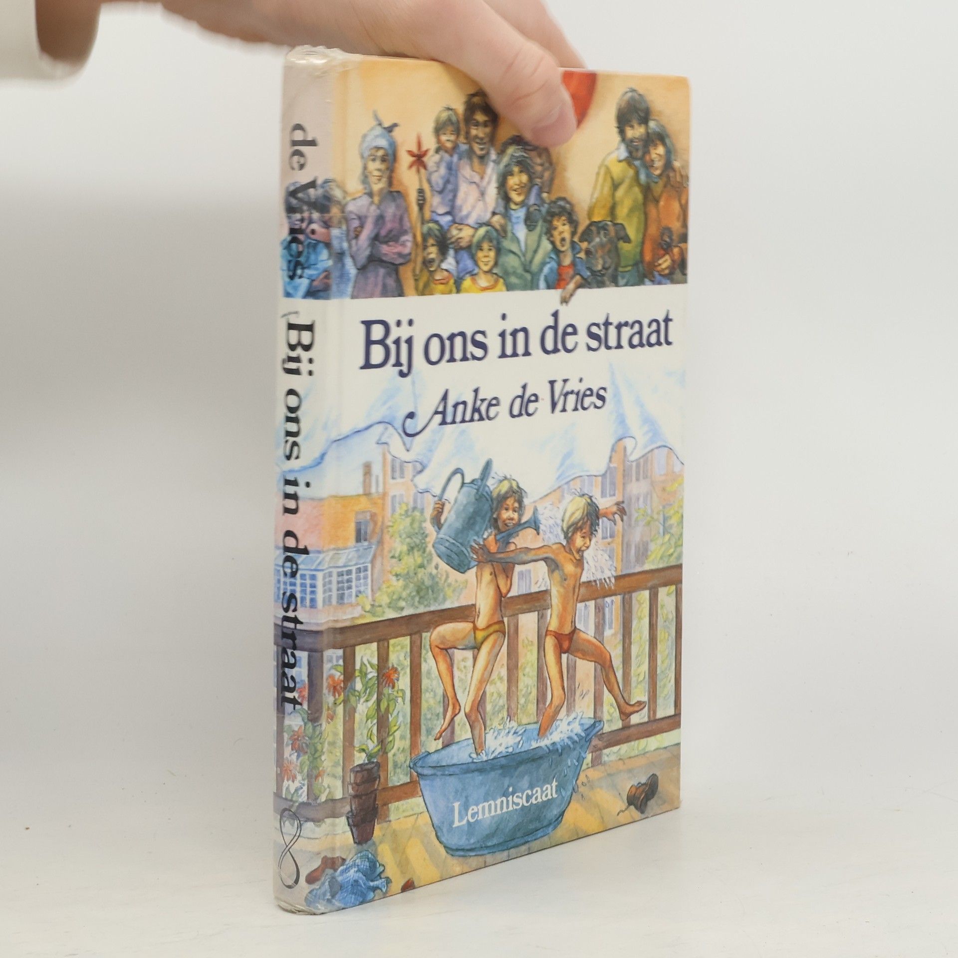 Anke de Vries Bij ons in de straat