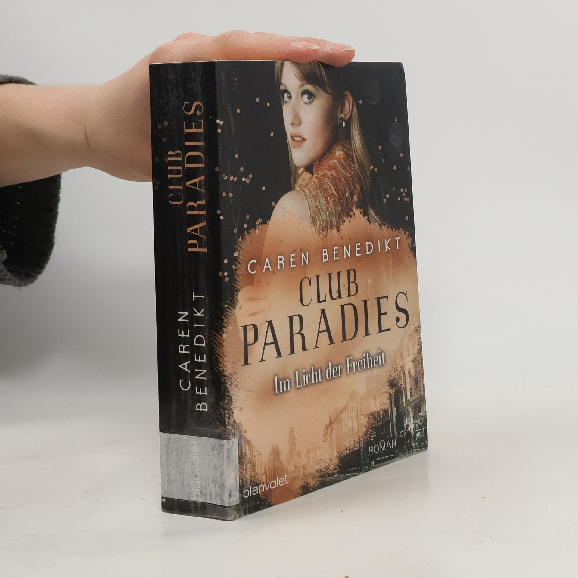 Club Paradies - Im Licht der Freiheit