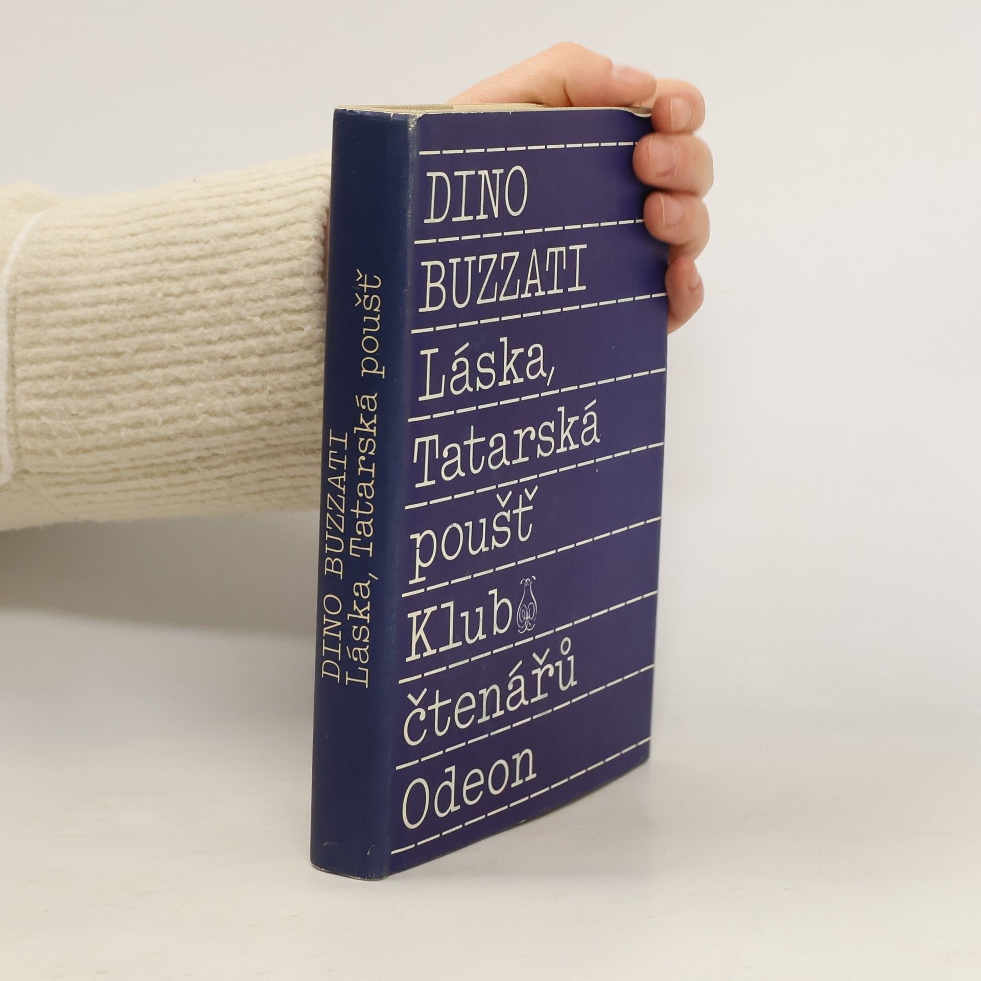 Láska.Tatarská poušť