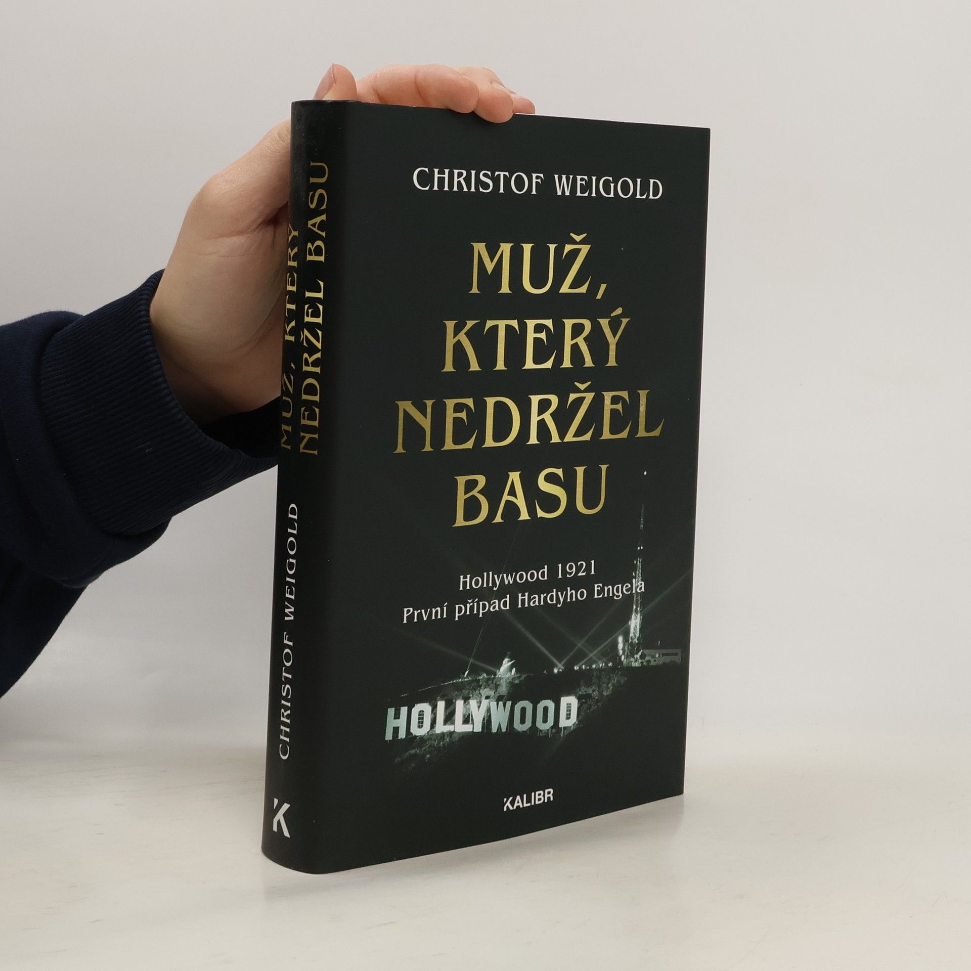 Christof Weigold Muž, který nedržel basu