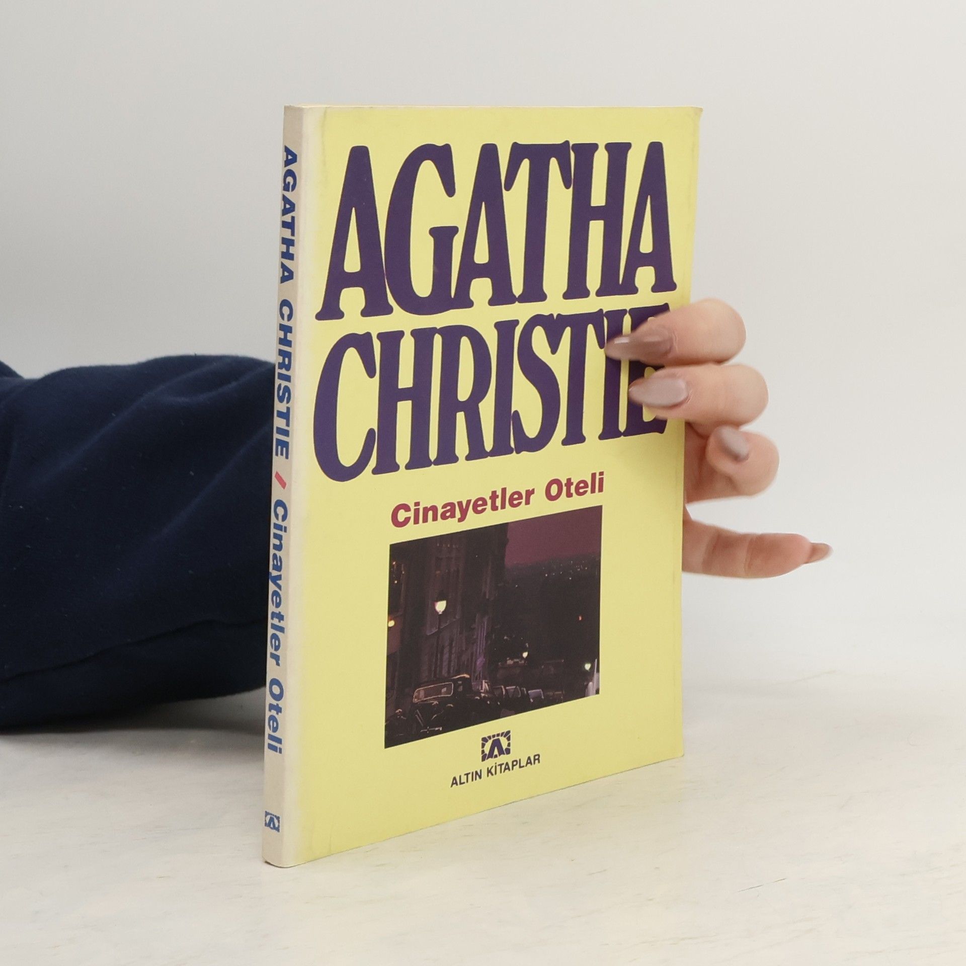 Agatha Christie Cinayetler Oteli
