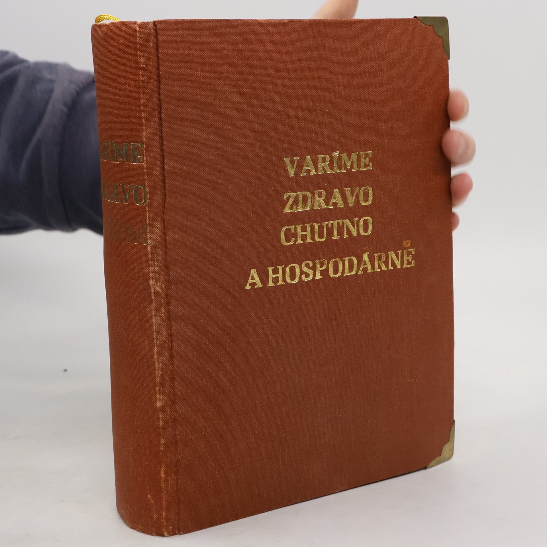 Kolektív autorov Varíme zdravo, chutno a hospodárne