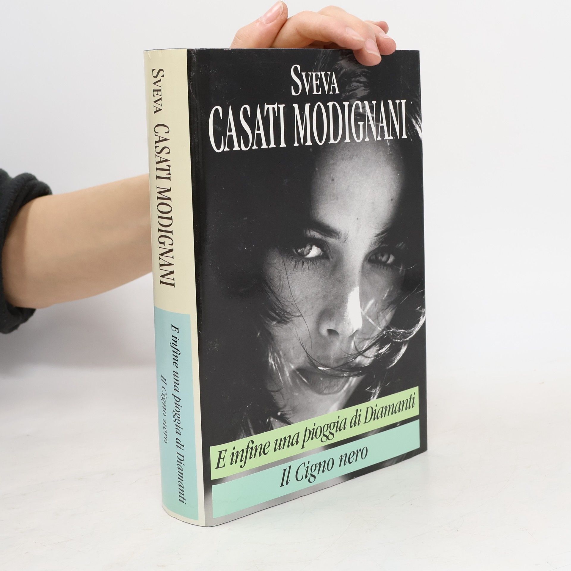 Sveva Casati Modignani E infine una pioggia di diamanti. Il cigno nero