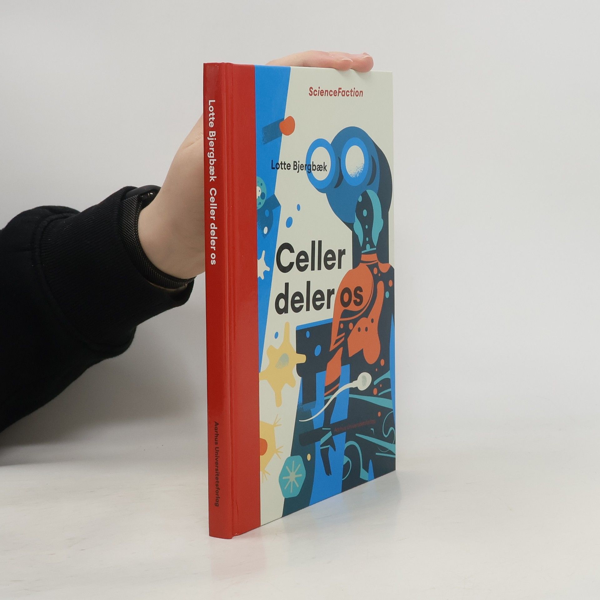 Lotte Bjergbaek Celler deler os