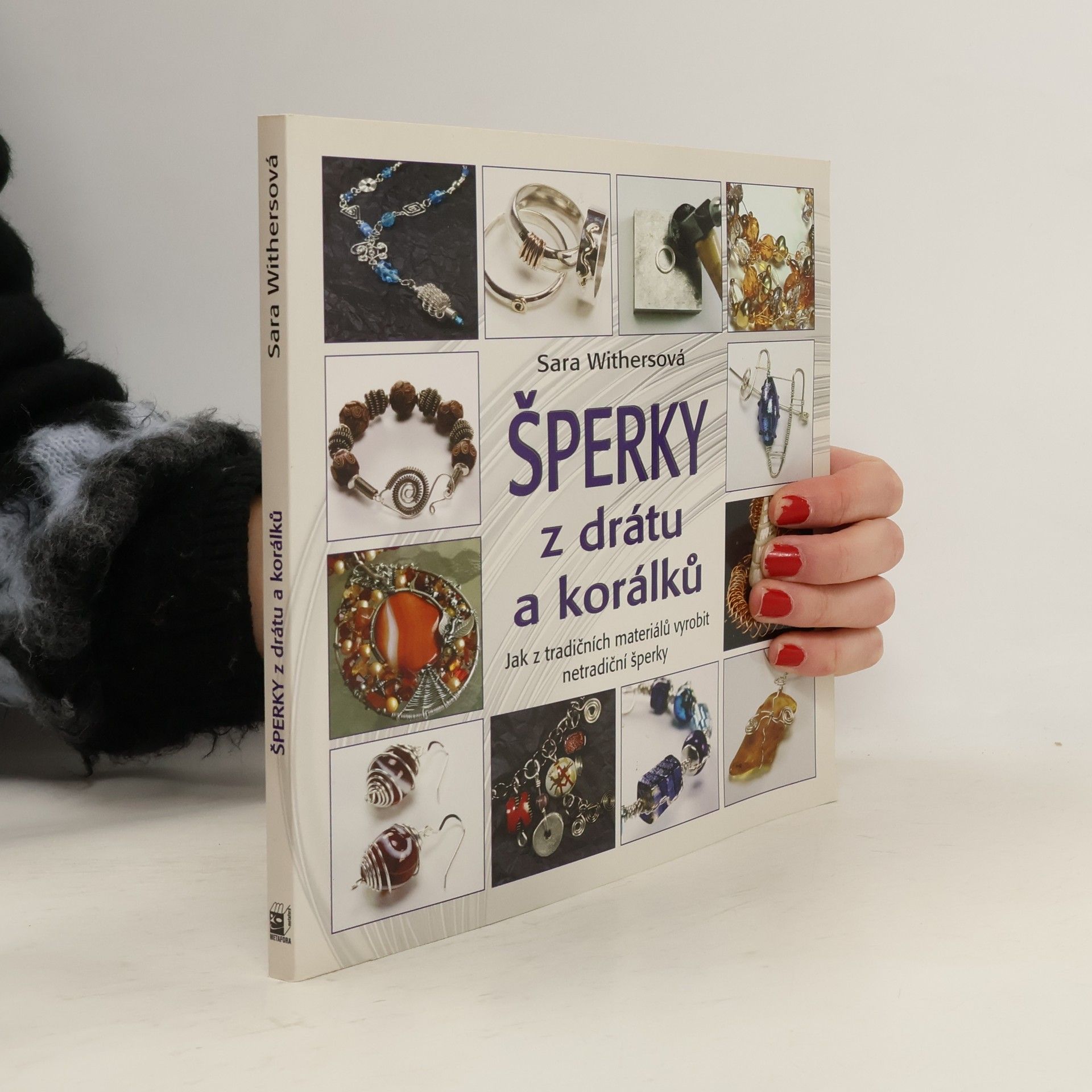 Šperky z drátu a korálků