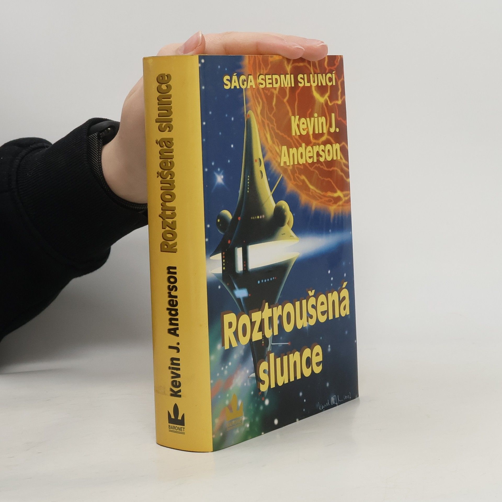 Kevin J. Anderson Roztroušená slunce. Sága sedmi sluncí. Kniha čtvrtá