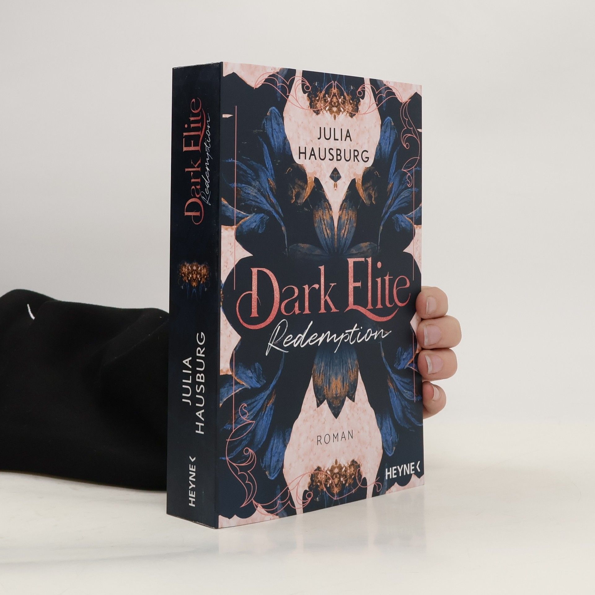 Julia Hausburg Dark Elite - Redemption