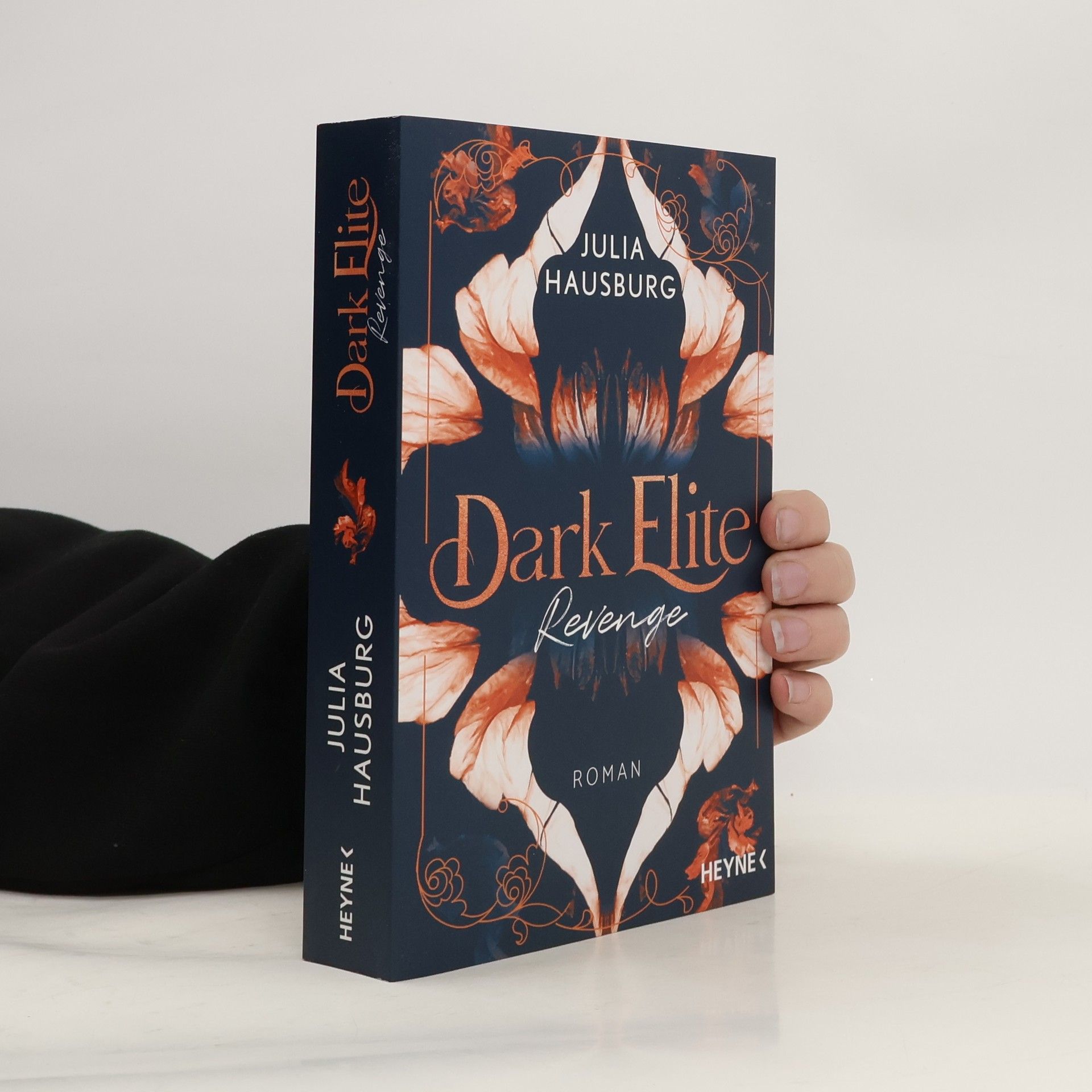 Julia Hausburg Dark Elite – Revenge
