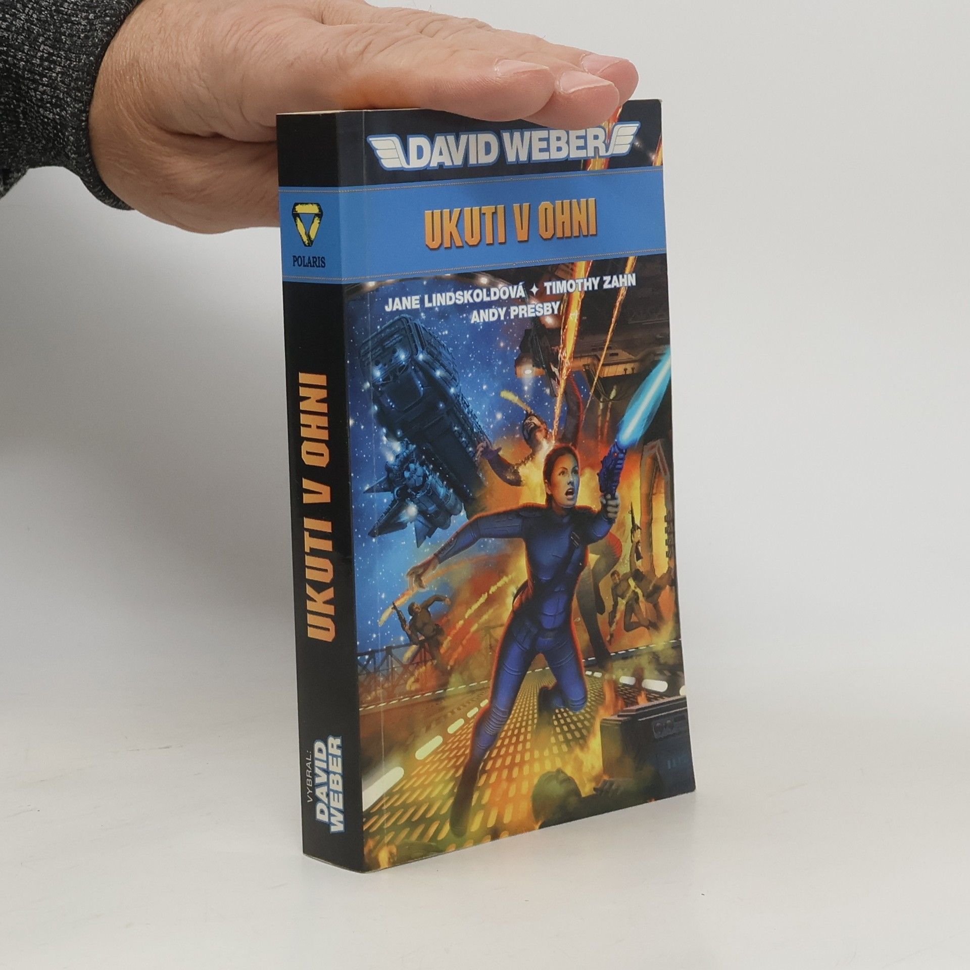 David Weber Ukuti v ohni