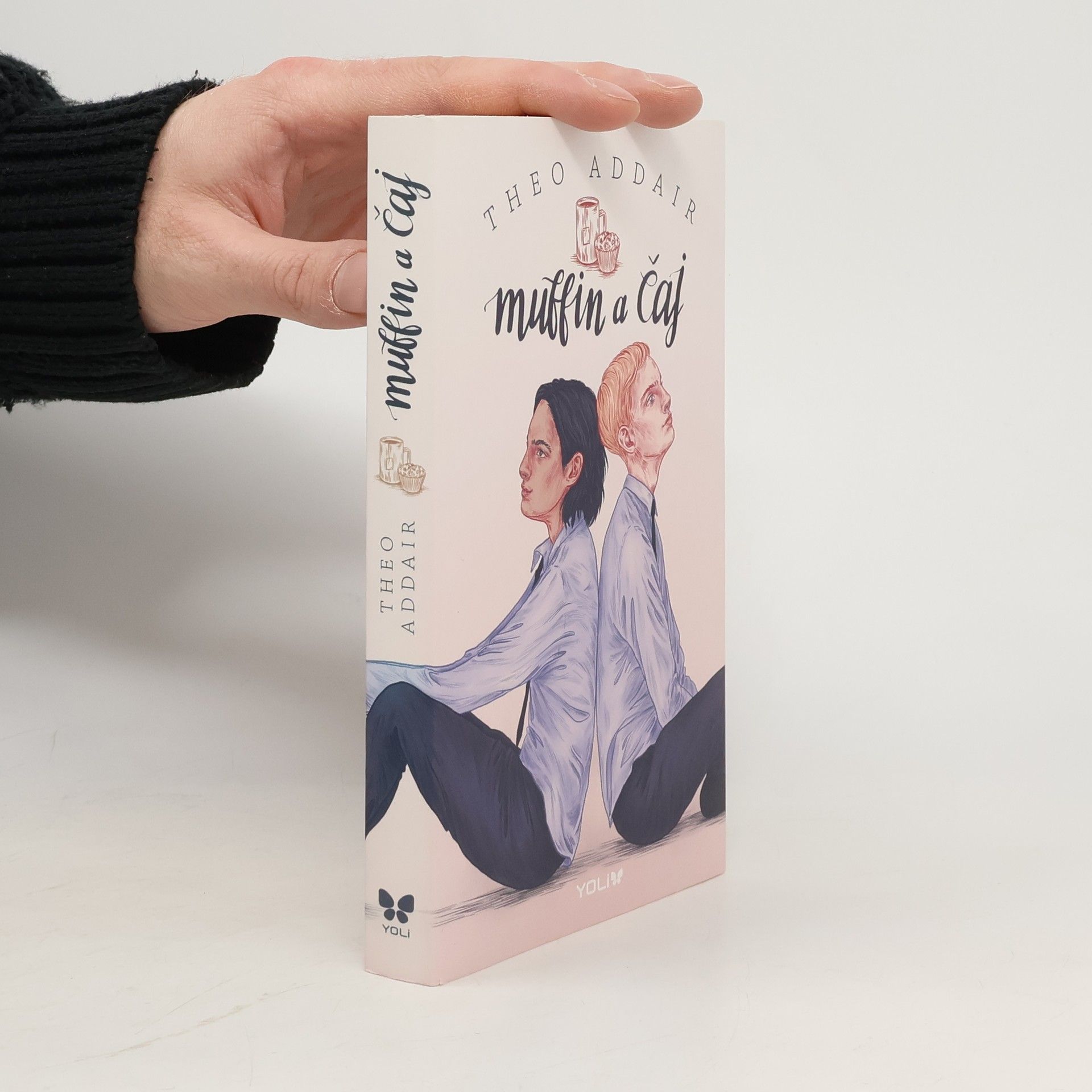 Theo Addair Muffin a čaj