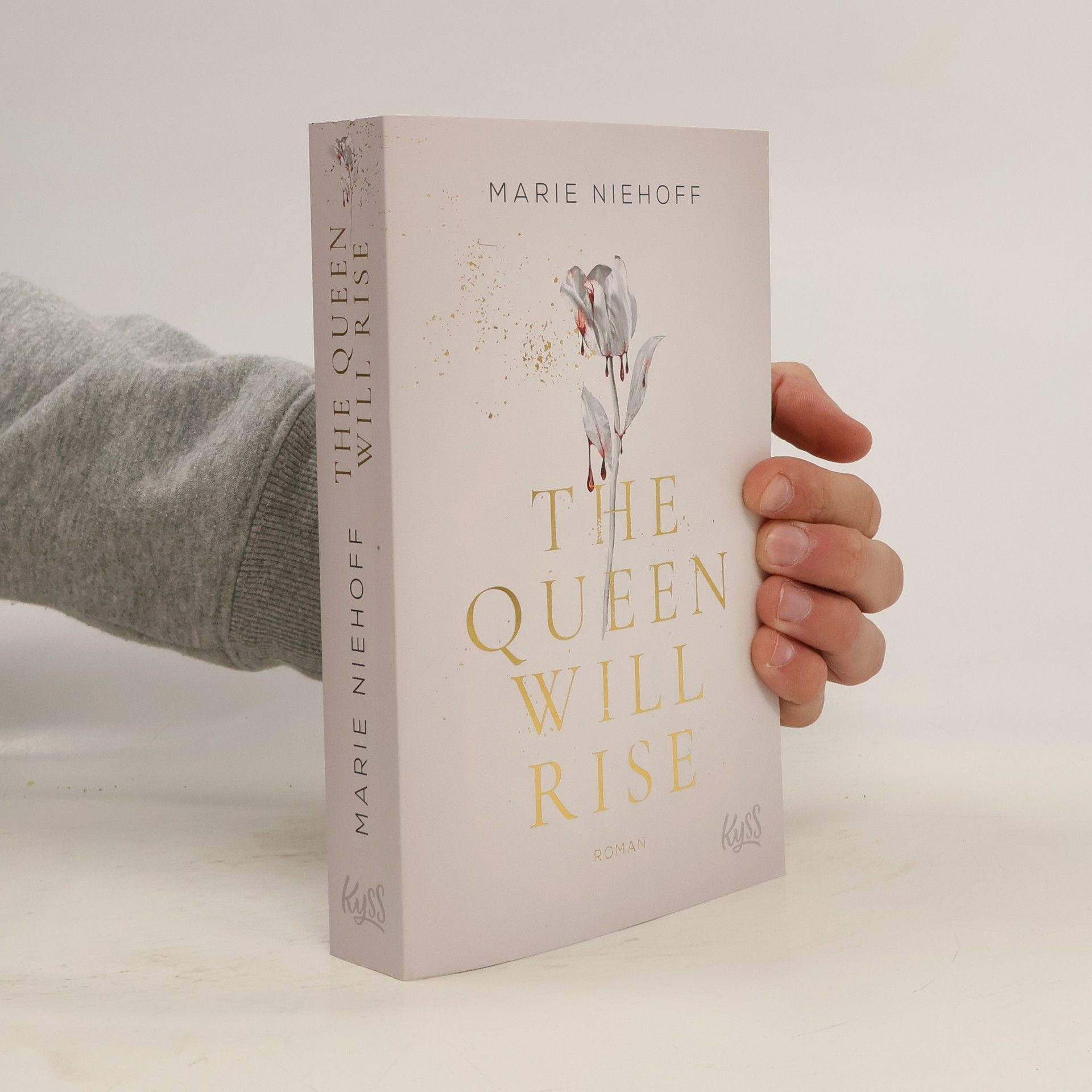 Marie Niehoff The Queen Will Rise